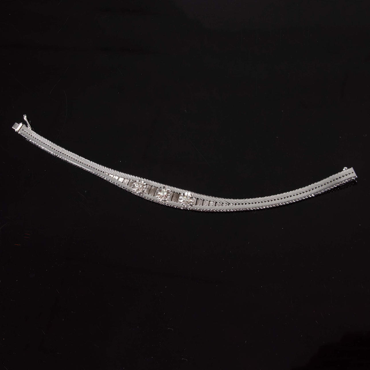 ARMBAND, silver med stenar stpl 800, inkl etui.