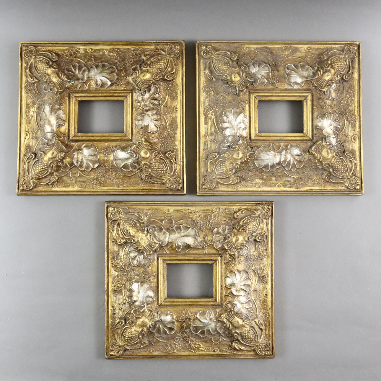 3 PHOTO FRAMES.