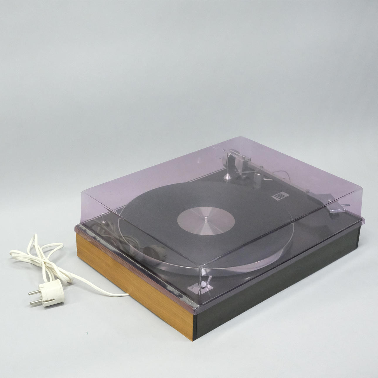 ERA. TURNTABLE. MODEL “MK 4 SU”.