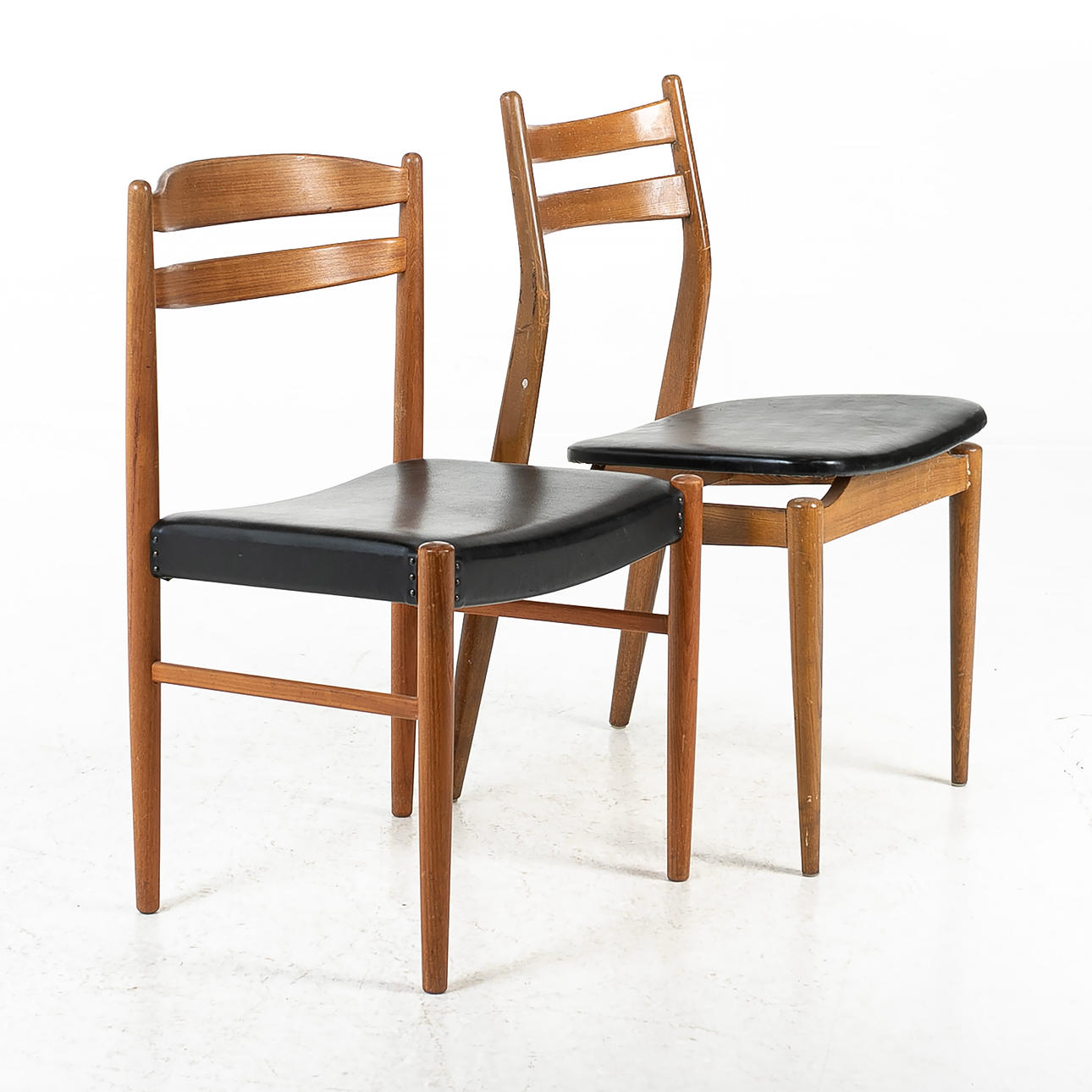 2 stole, 2. halvdel af det 20. århundrede.