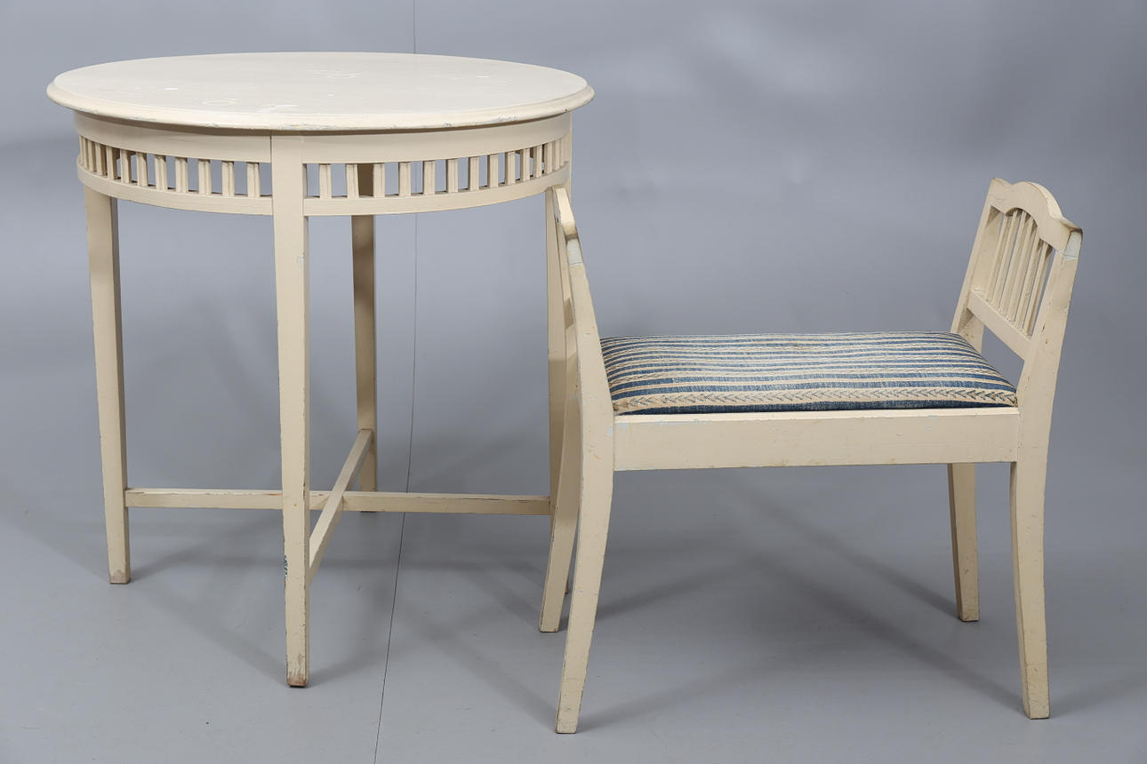 BORD OCH TABURETT, vitmålat, Jugend, 1900-talets fösta hälft.