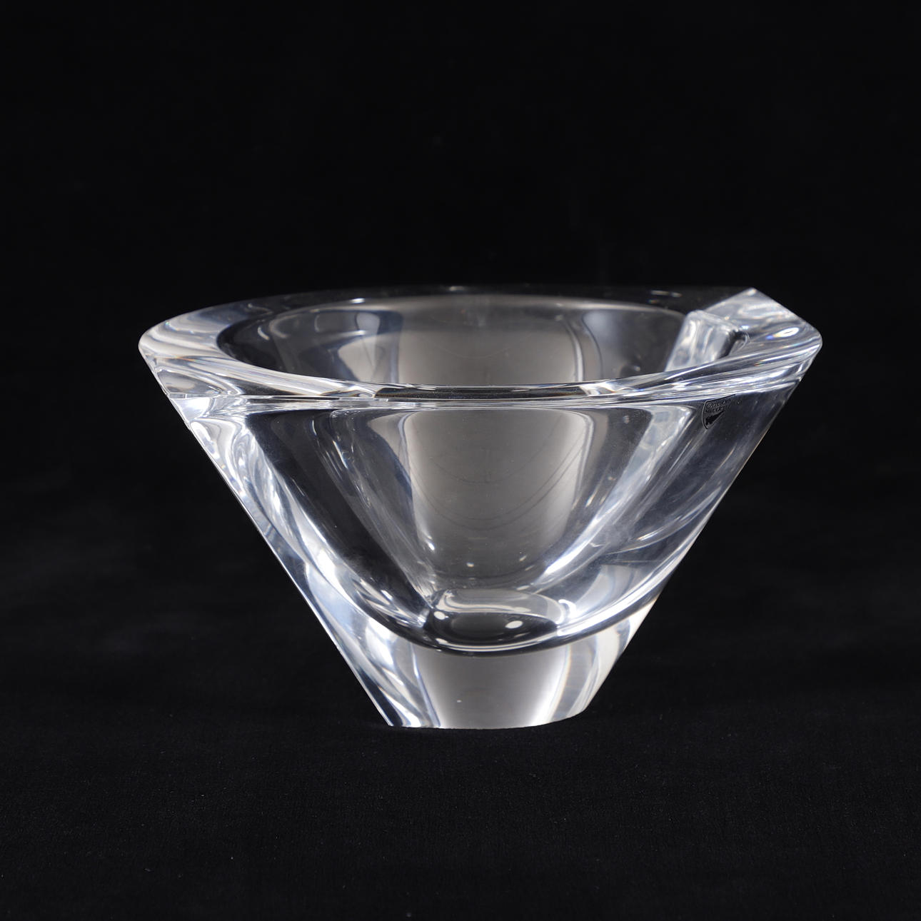 Eine Glasschale, Orrefors, 1900/2000er Jahre.