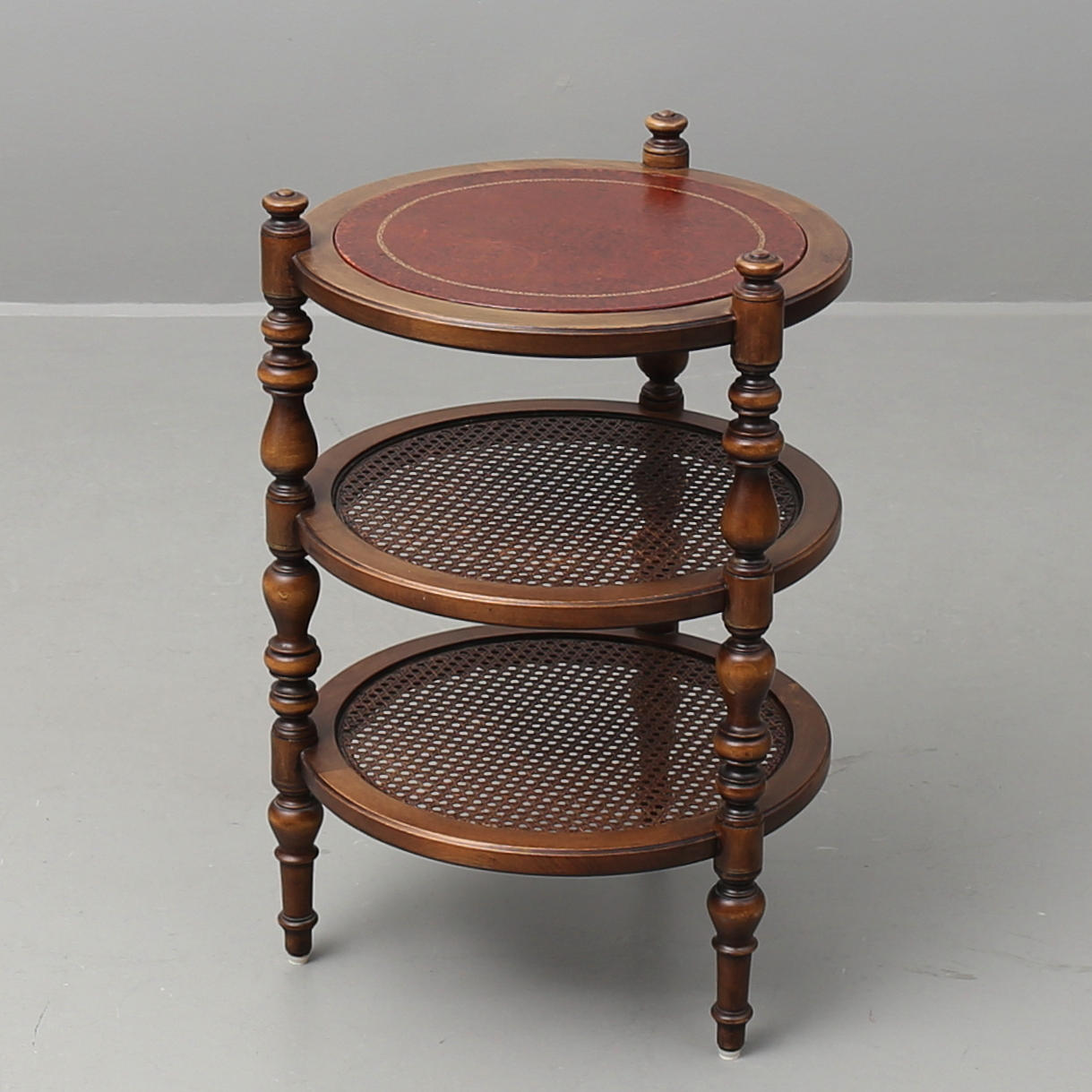 RUNT BORD, engelsk-stil, 1900-talets andra hälft.