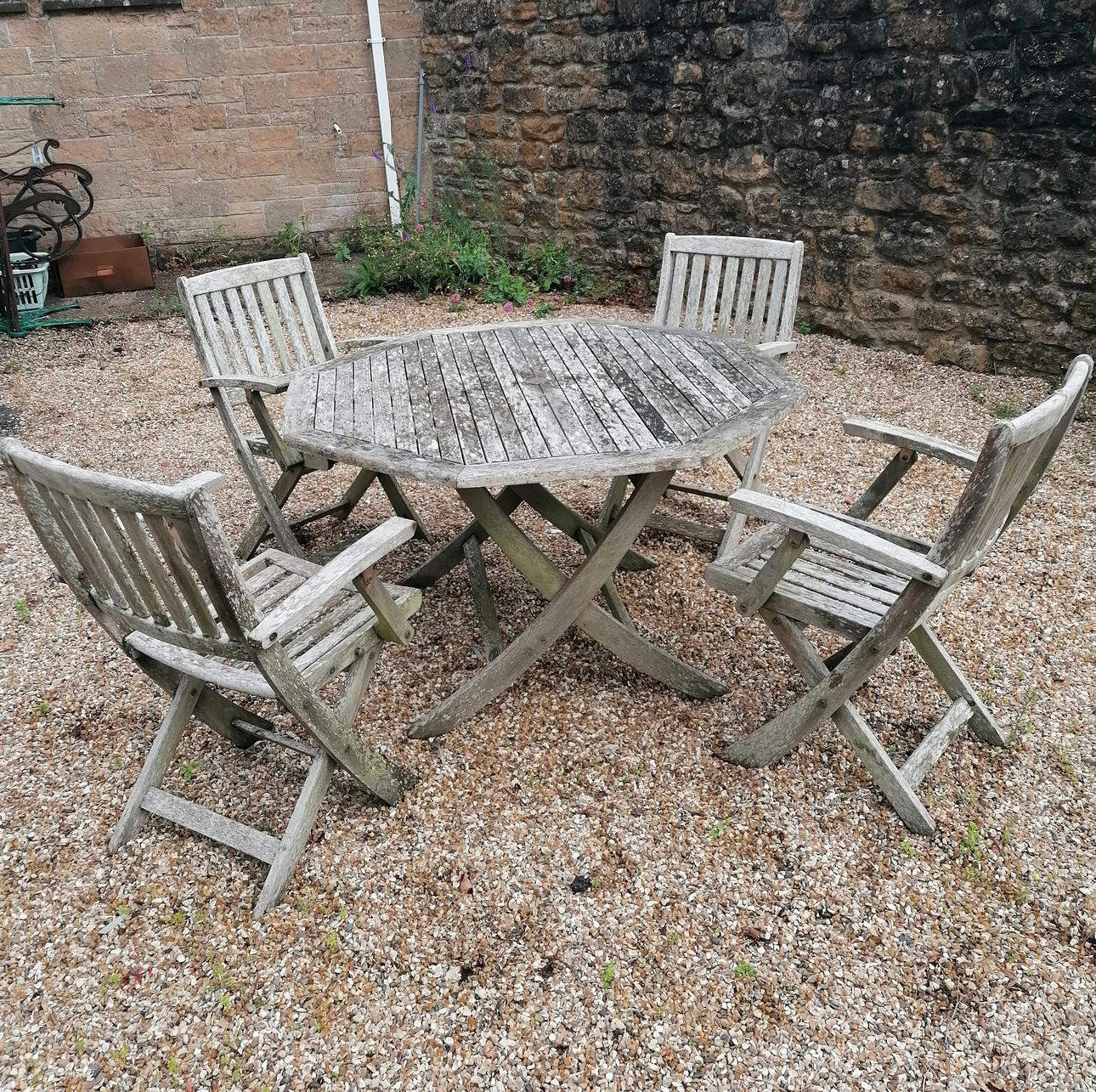 NOVA TEAK HEXAGONAL TABLE AND 4 CHAIRS.