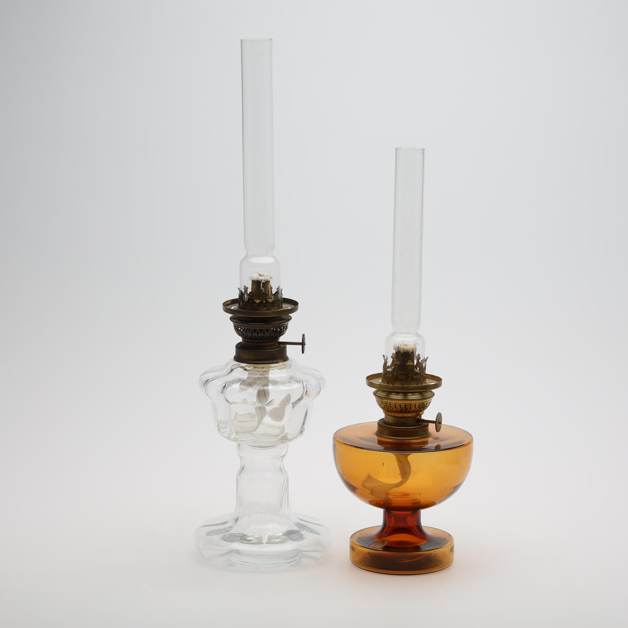 OLIELAMPER, 2 stk, inklusive Holmegaard.