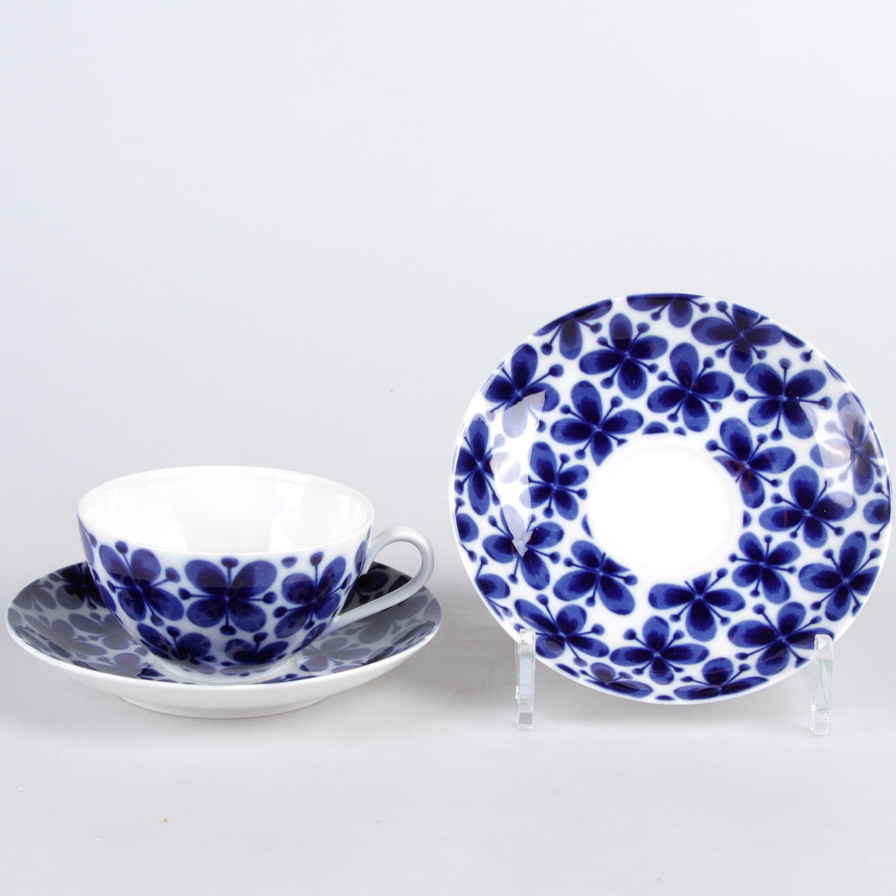 TEKOPPAR, med fat, 6 st. porslin, "Mon Amie", Marianne Westman, Rörstrand, 1900-tal.