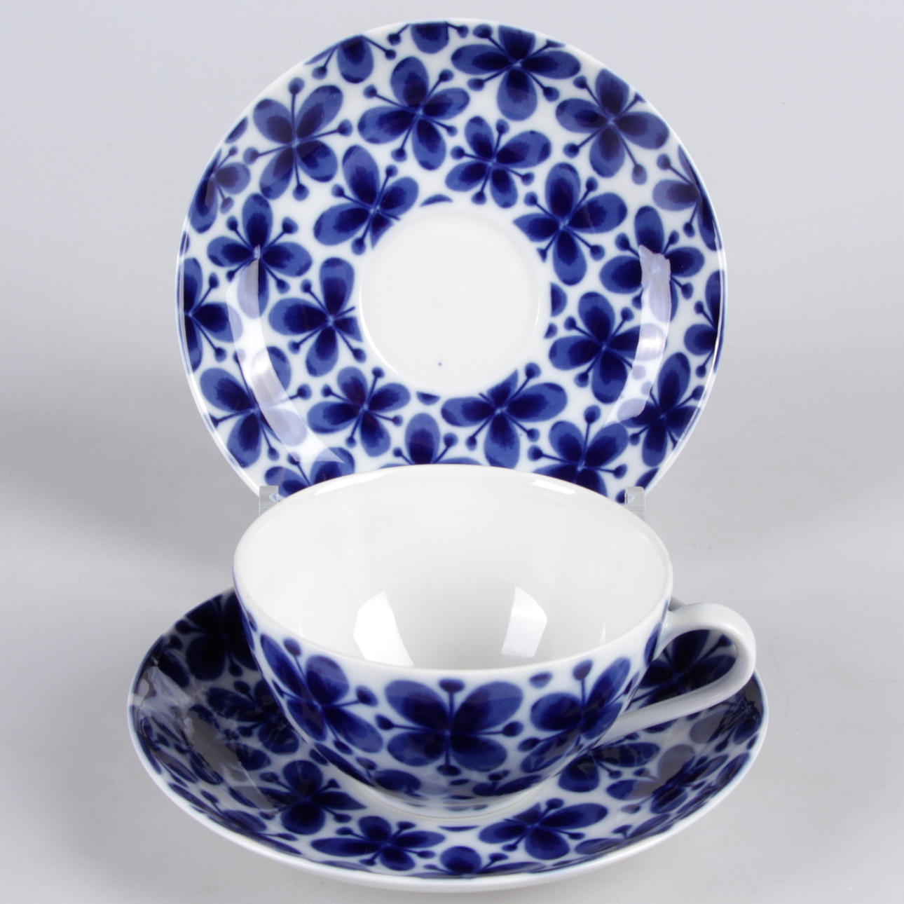 TEKOPPAR, med fat, 6 st. porslin, "Mon Amie", Marianne Westman, Rörstrand, 1900-tal.