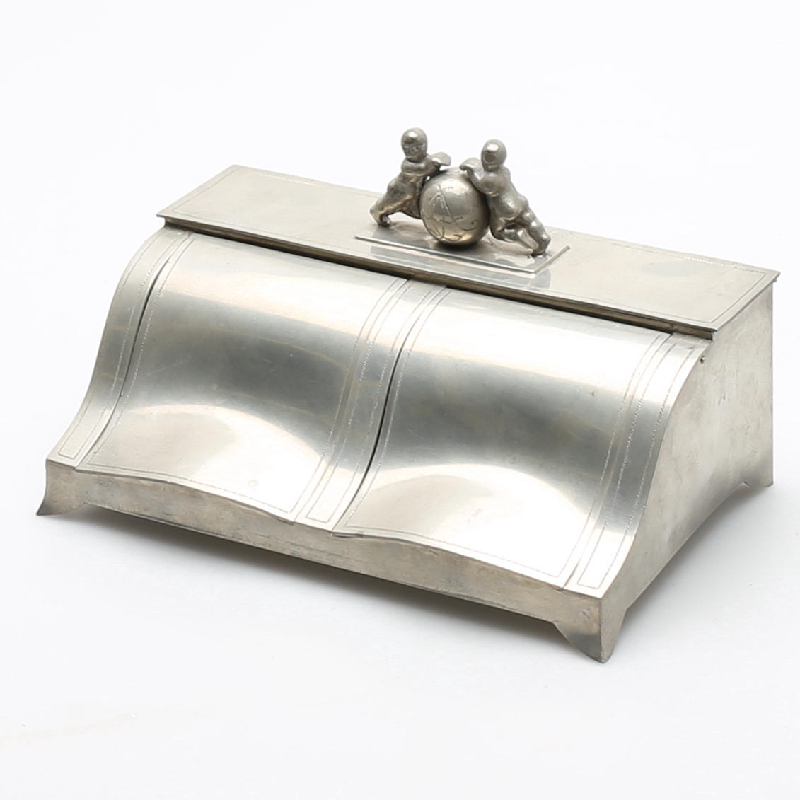 NILS FOUGSTEDT. Bläckställ, tenn, Firma Svenskt Tenn, 1926, signerat.