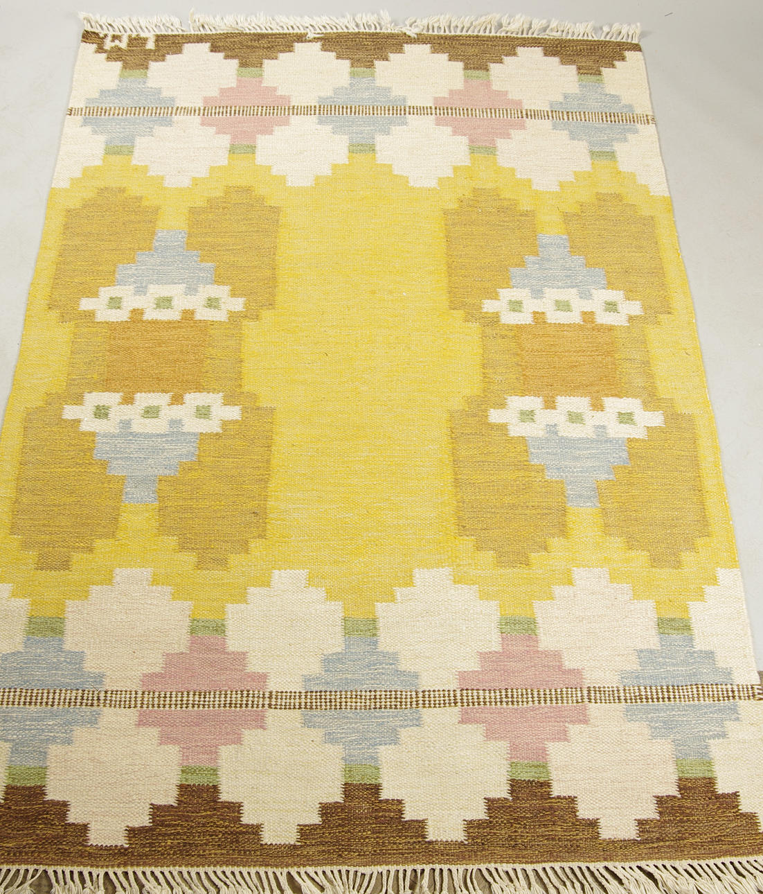 MATTA, rölakan, monogramsignerad LM, 236 x 168 cm.