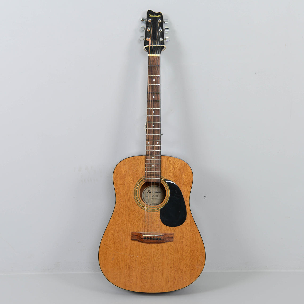 ACOUSTIC GUITAR Samic.