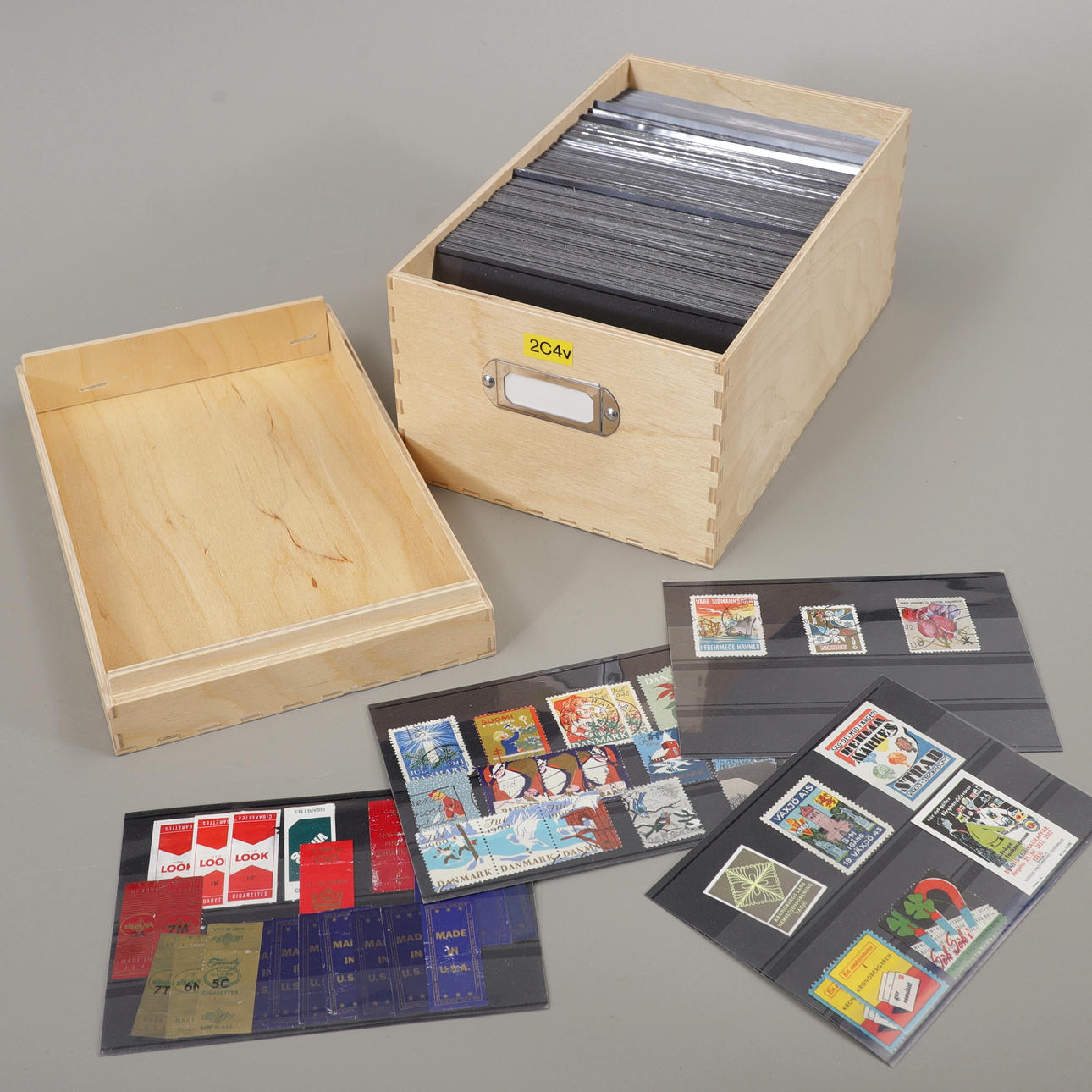 Kampanjamerkit, vyönsoljen kokoelma, 1900-luku.