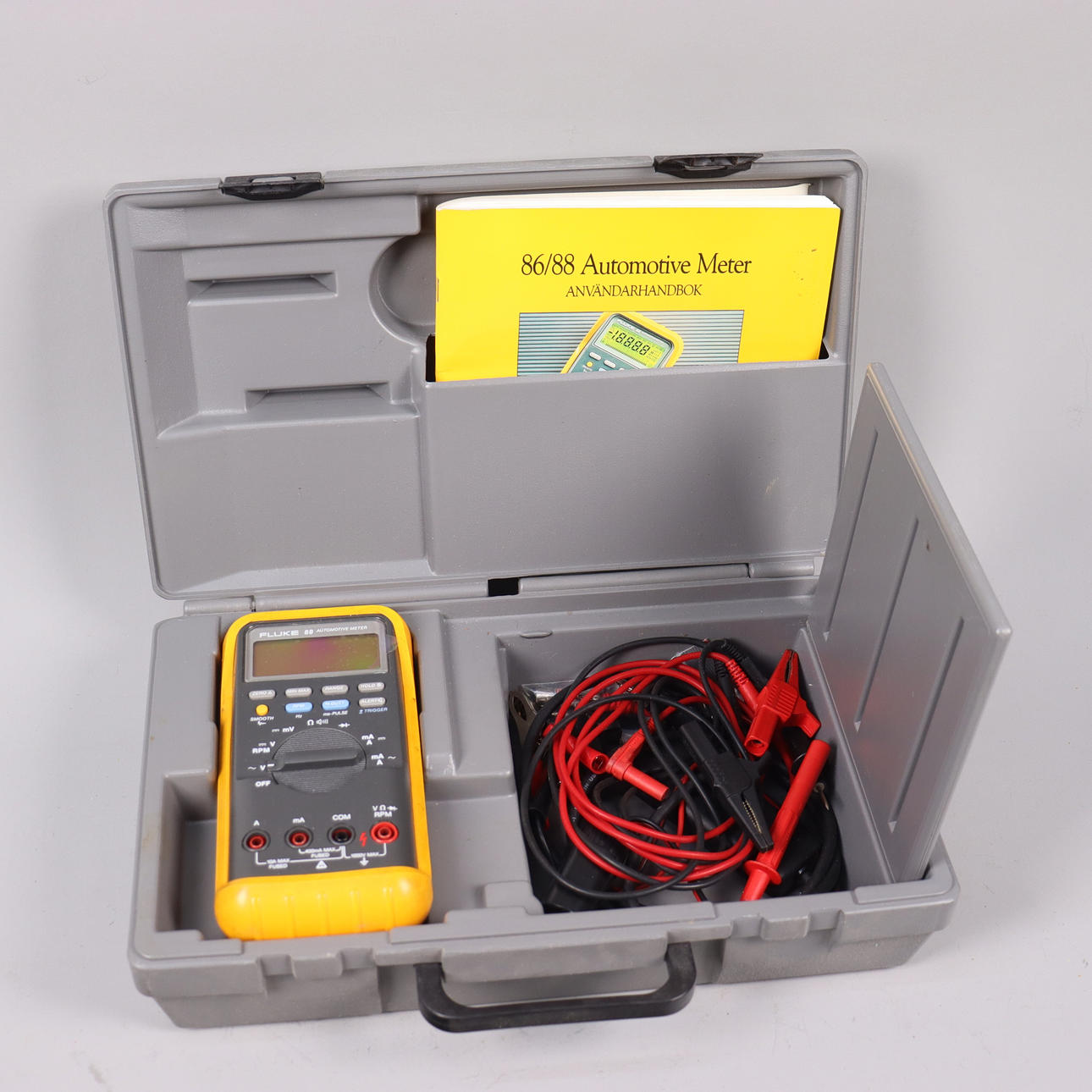 FLUKE 88, Automotive Multimeter.