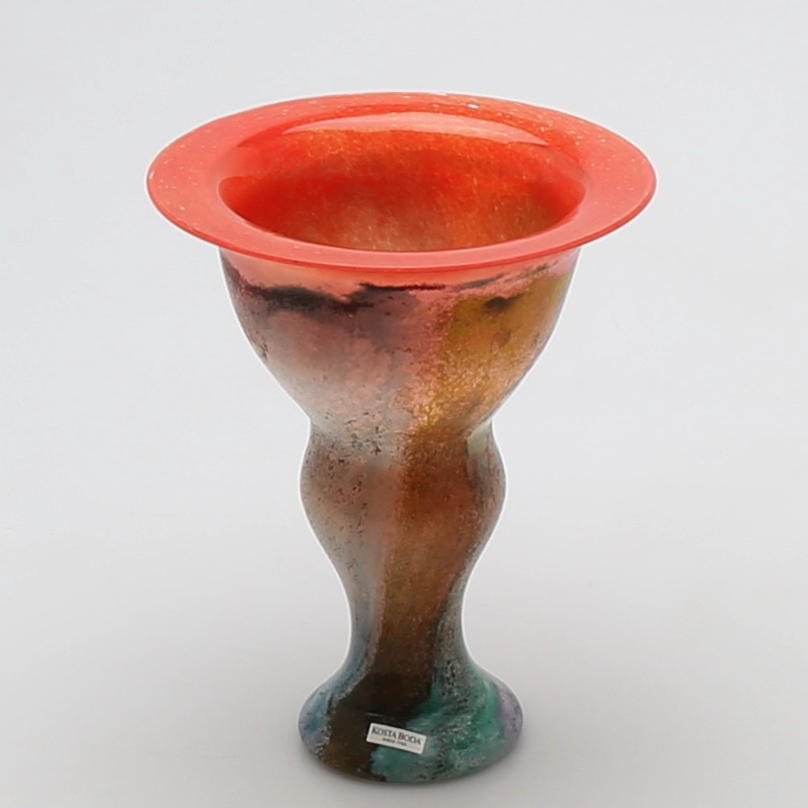 KONSTGLAS, pokal, möjligen Kjell Engman, Kosta Boda.