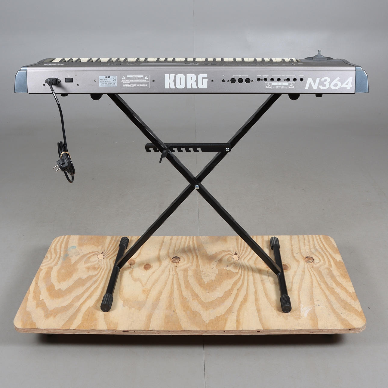 A Korg N364 synthesizer from Japan, 1990's. Collectables - Musical