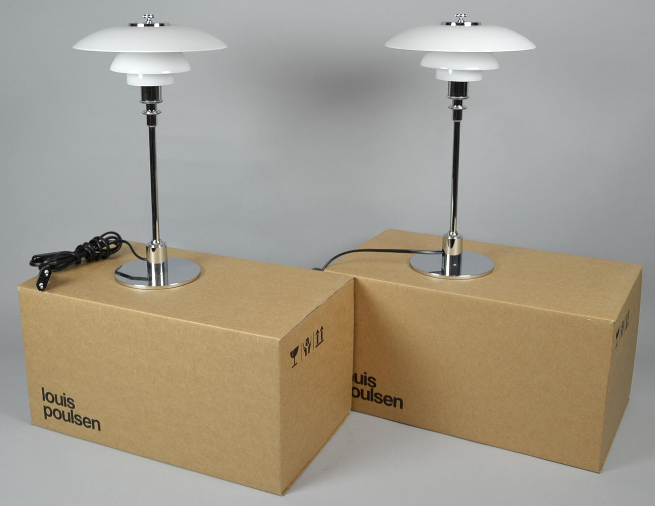 POUL HENNINGSEN. 2 x PH 2/1 BORDLAMPER.