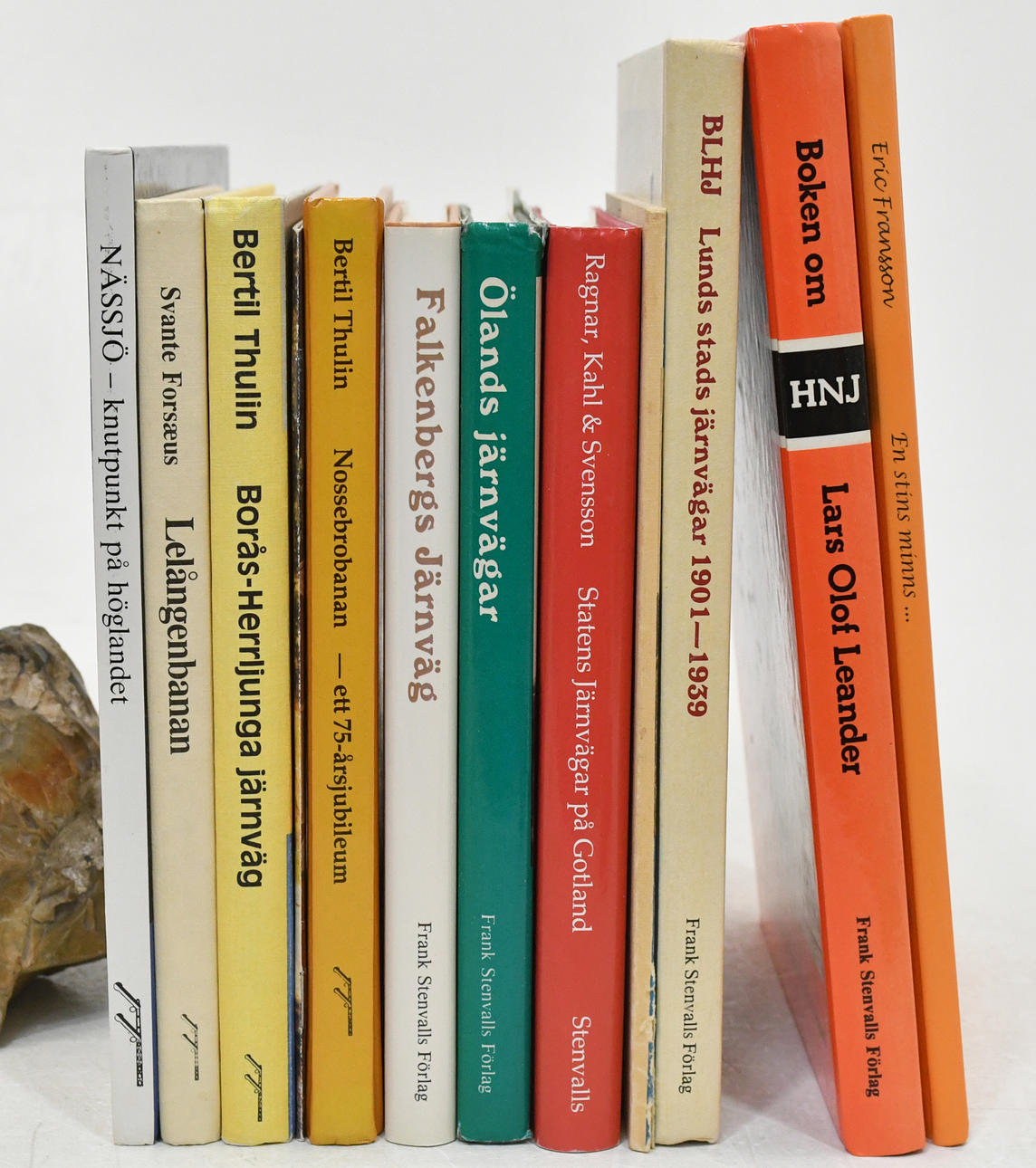 Historien om Sveriges jernbaner. 12 bind.