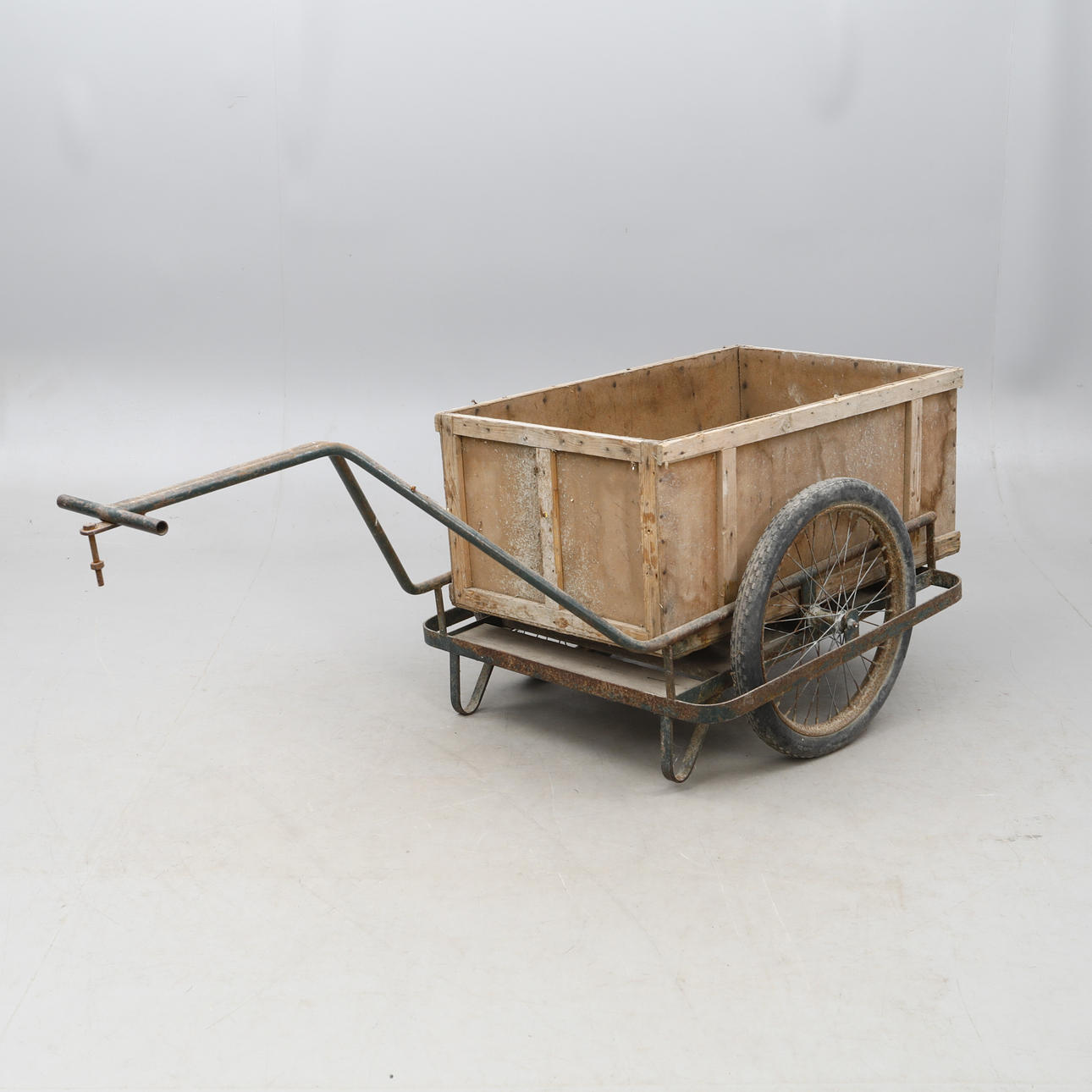 Cykeltrailer og træsnor.