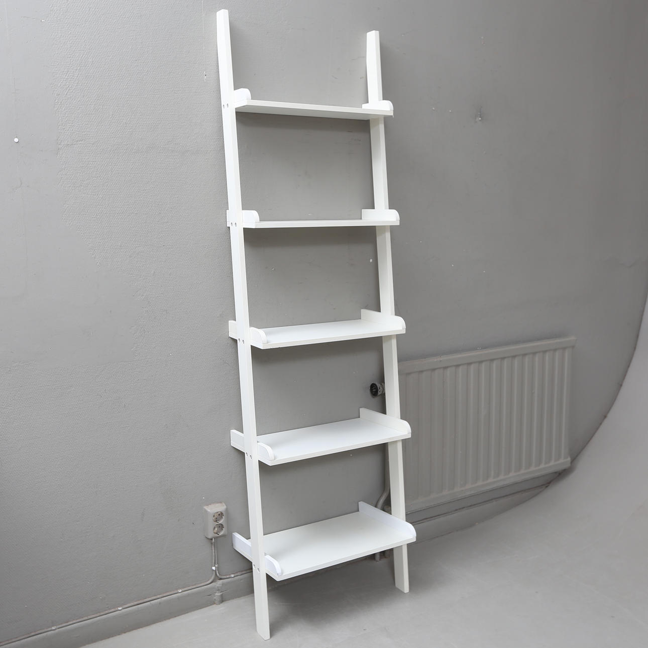 VÄGGHYLLA, samtida.