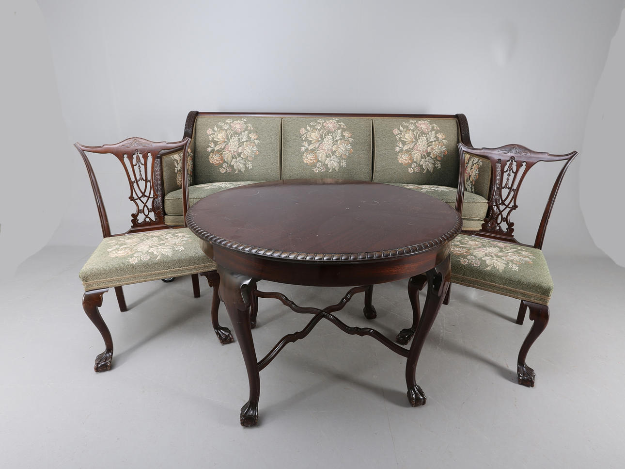 SALONGSMÖBEL, 4 delar, Chippendalestil, 1930/40-tal.