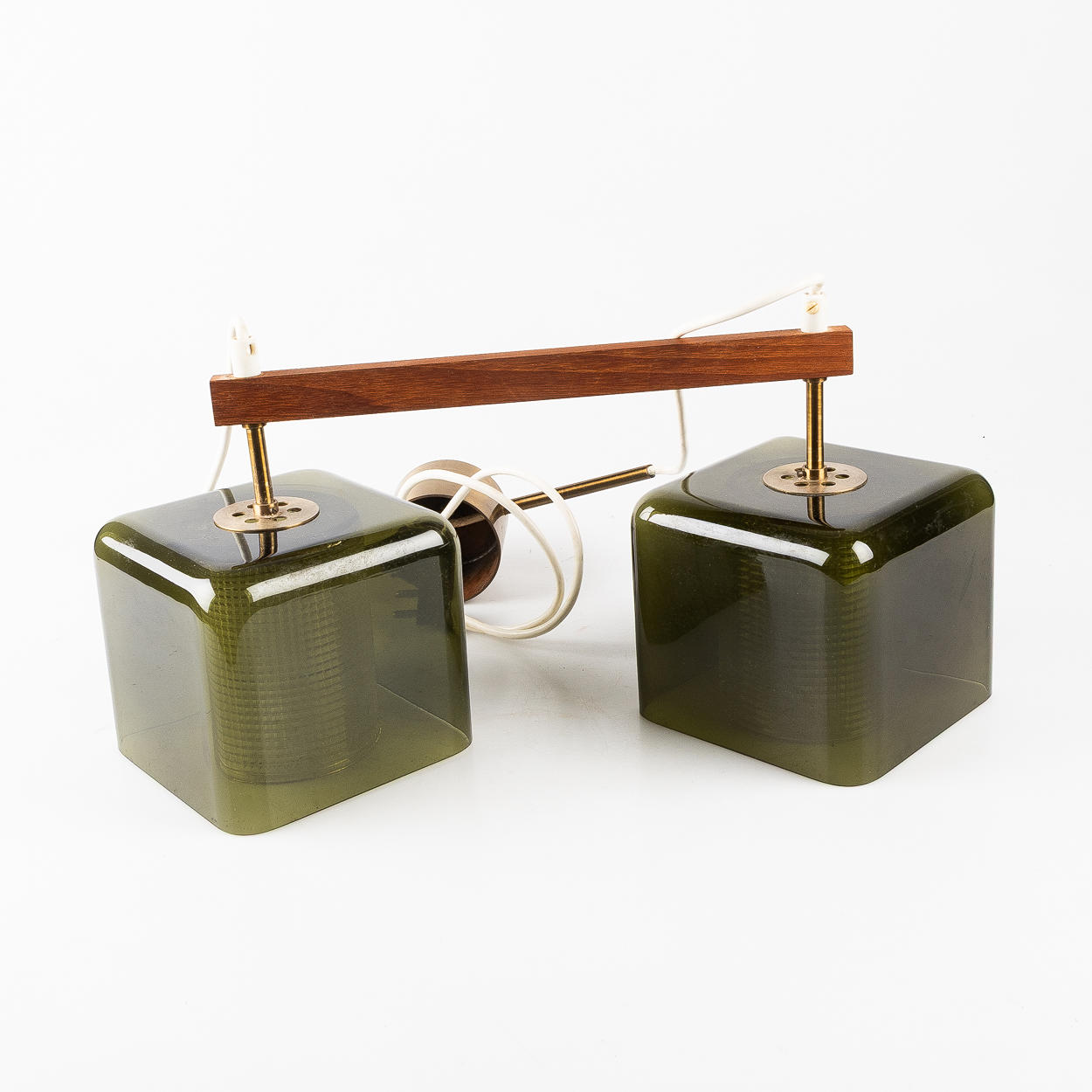 CARL FAGERLUND. DECKENLEUCHTE, Teak, Messing und Glas.