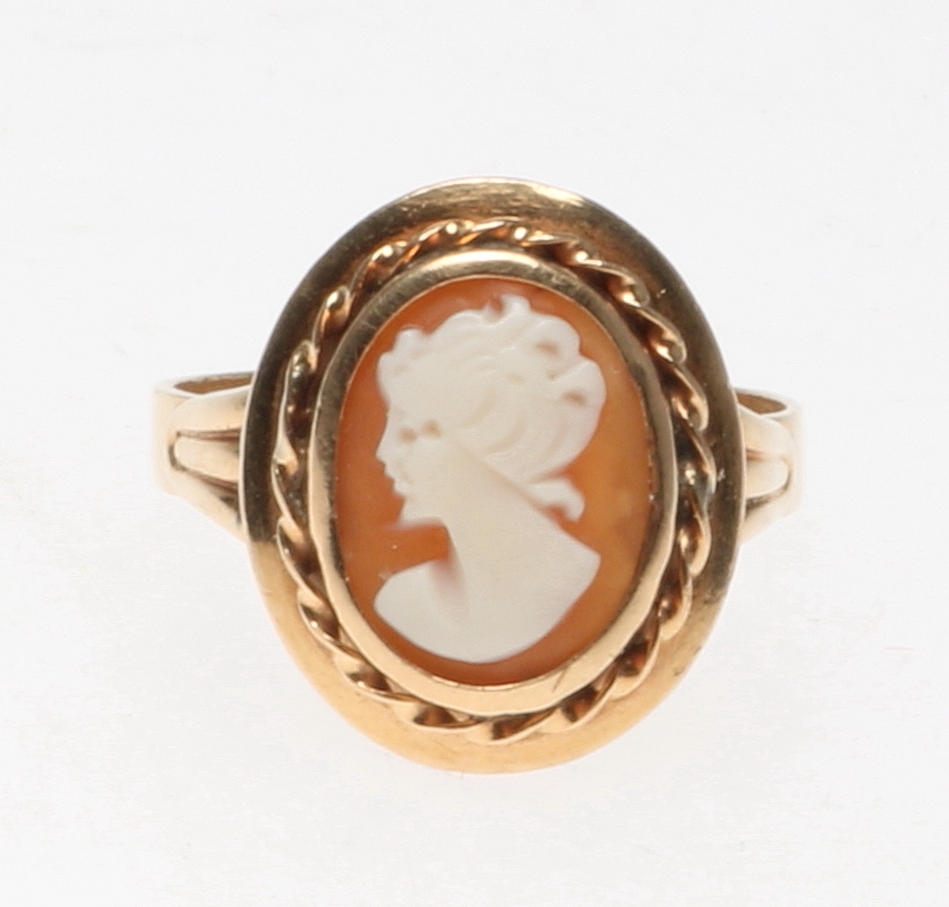CAMÈRING, guld, vikt 2 gram, 18 K.