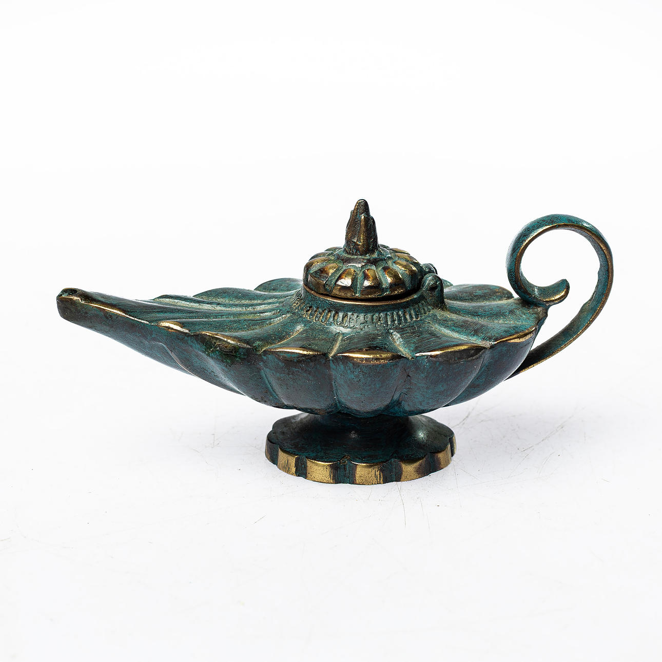 ÖLLAMPE, Metall, moderne Fertigung.