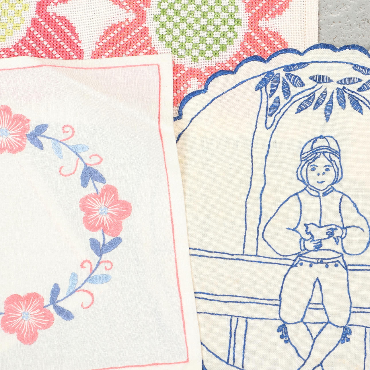 PÖYTÄLIINAT, 14 kpl, 1900-luku.