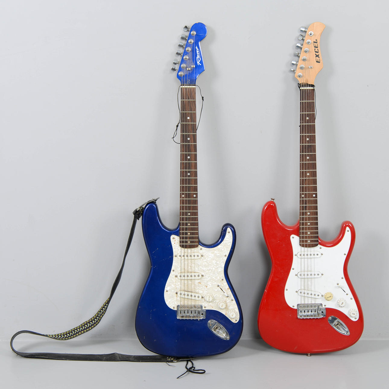 GUITARRAS ELÉCTRICAS, 2 uds.