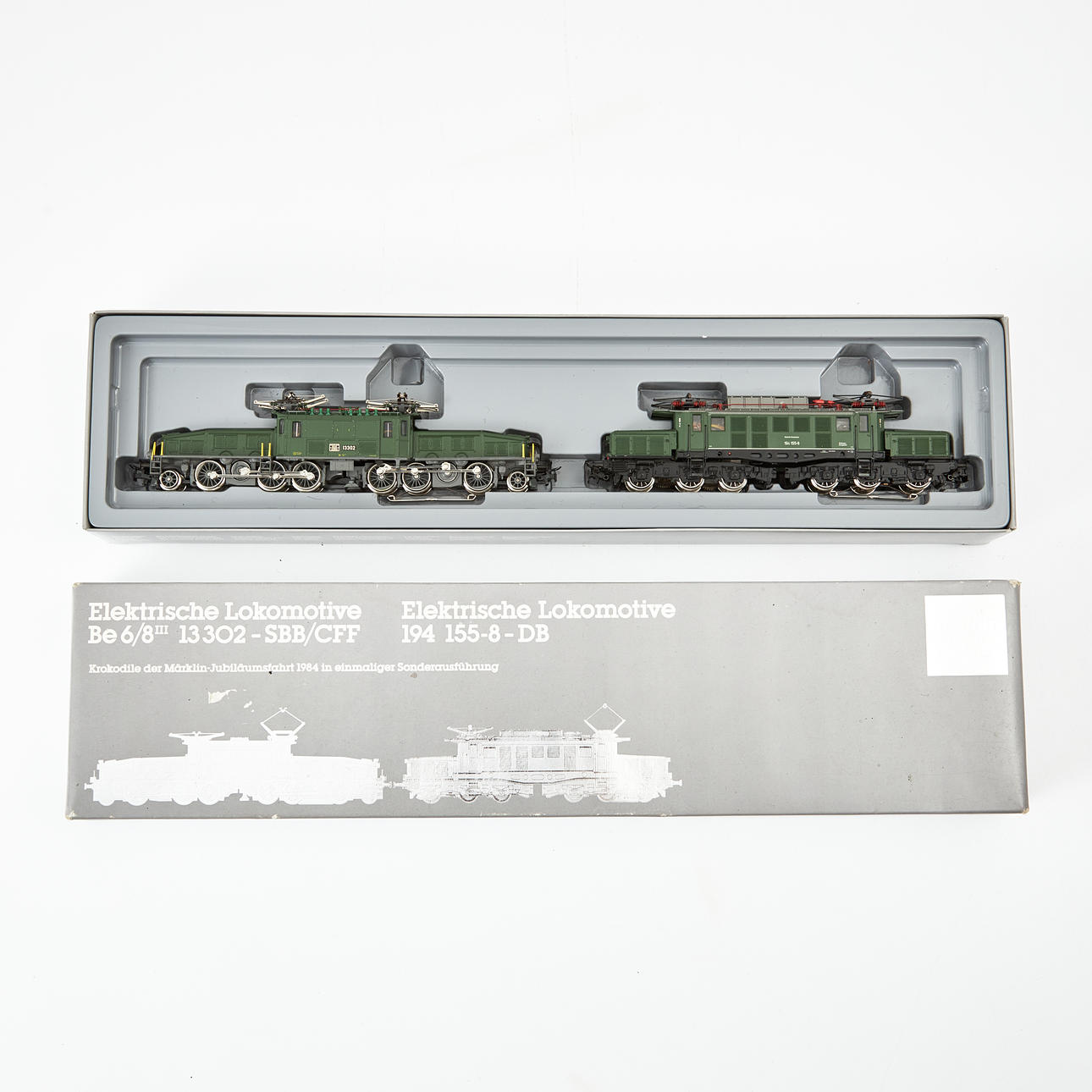 MÄRKLIN 3300 HO, commemorative edition with the locomotives Krokodilen Be 6/8 and BR 194 155-8, in original packaging.