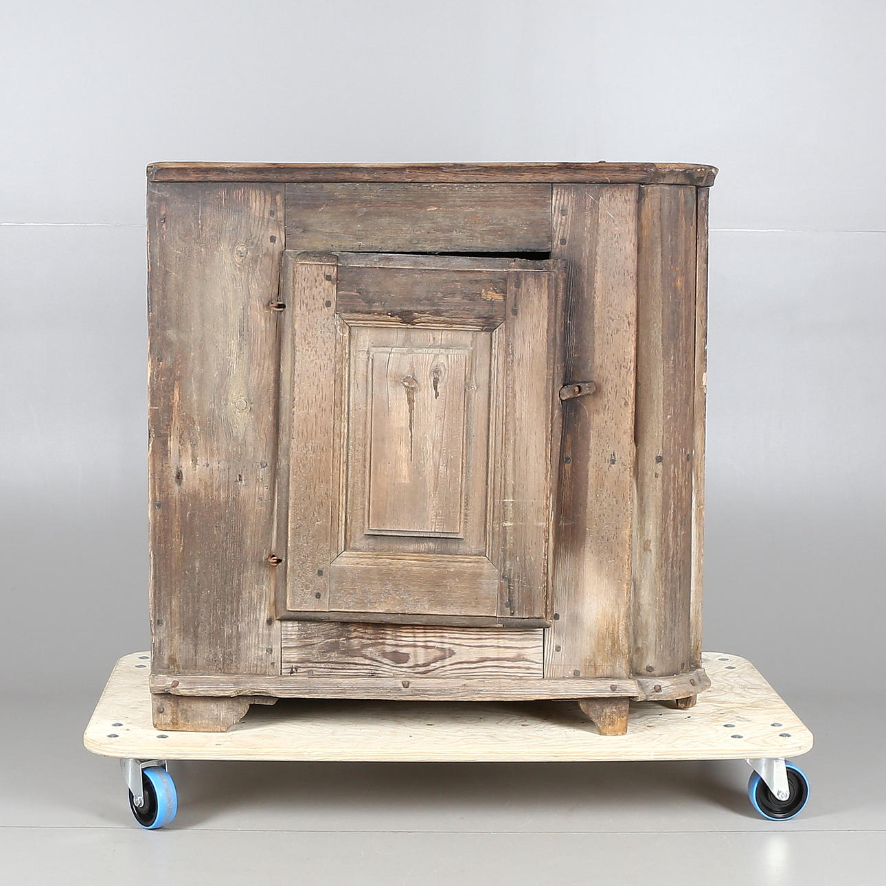 KÖKSSKÅP, trä, 1800-tal.