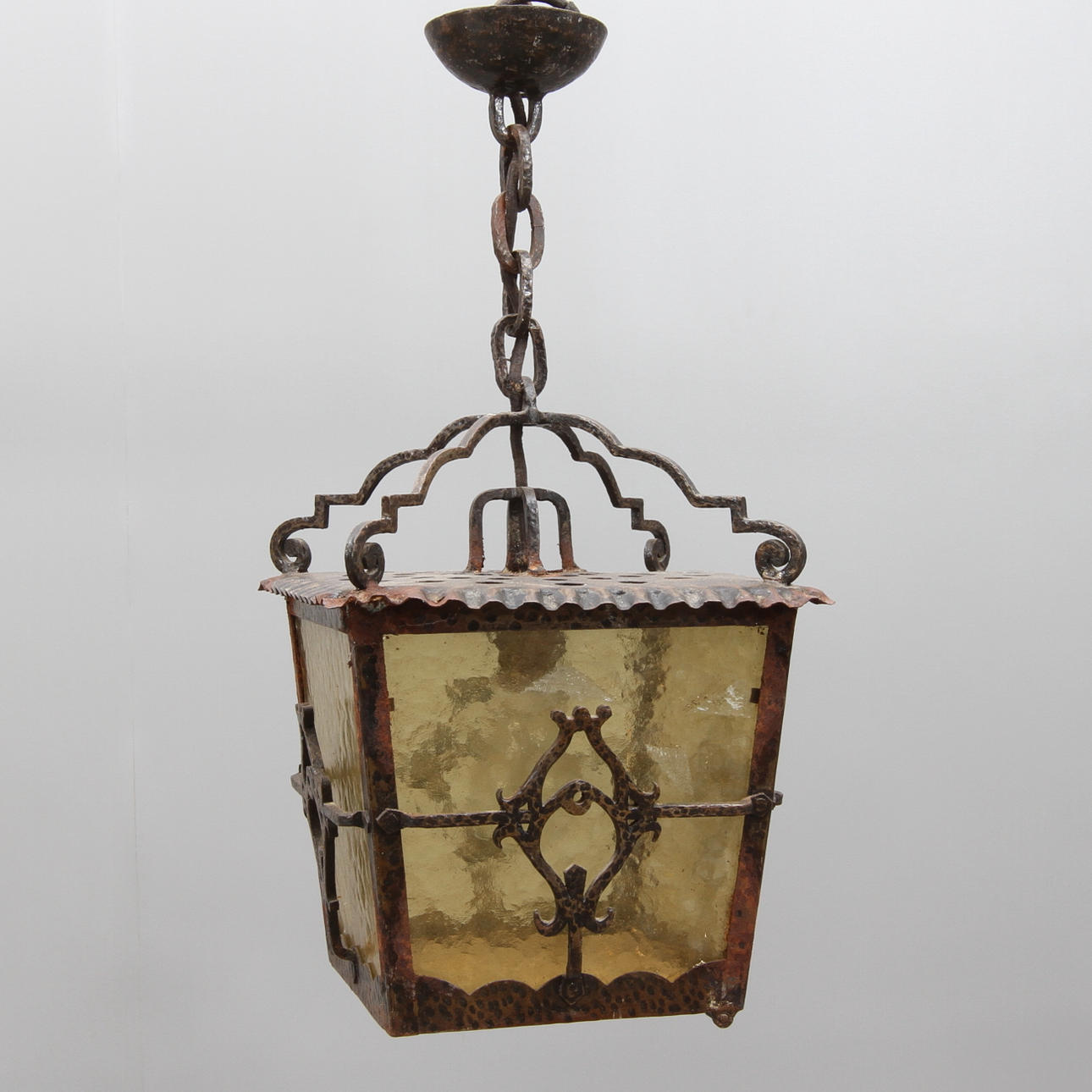 TAKLYKTA, smide, 1900-talets första hälft.