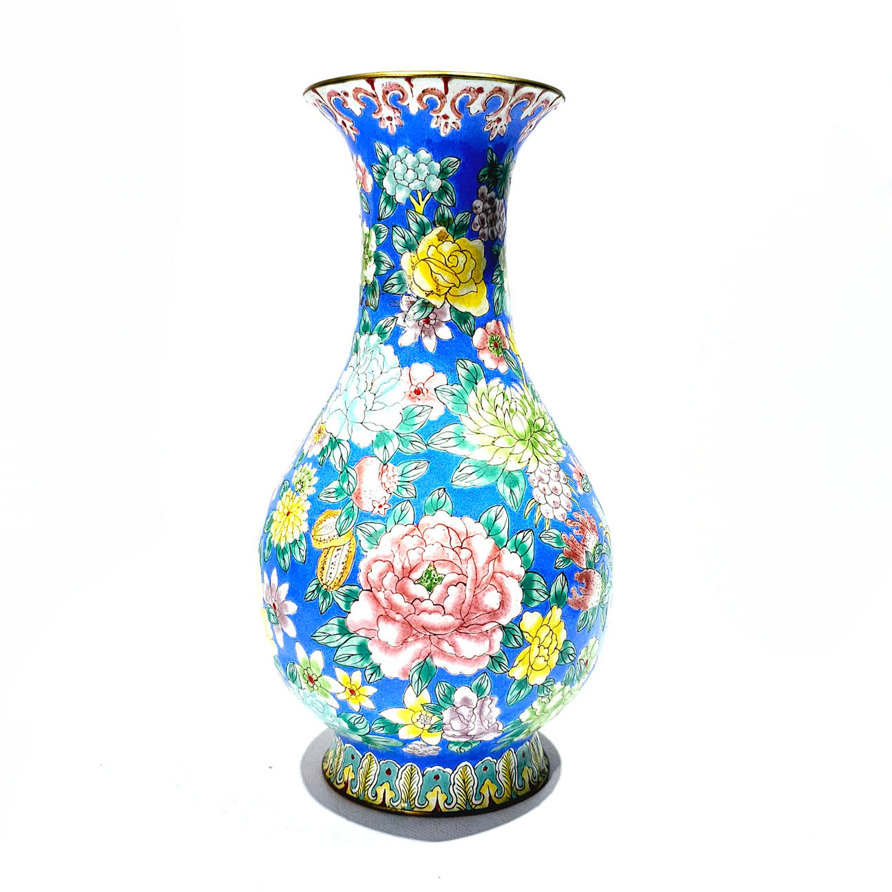 Orientalsk vase i cloisonne emalje.