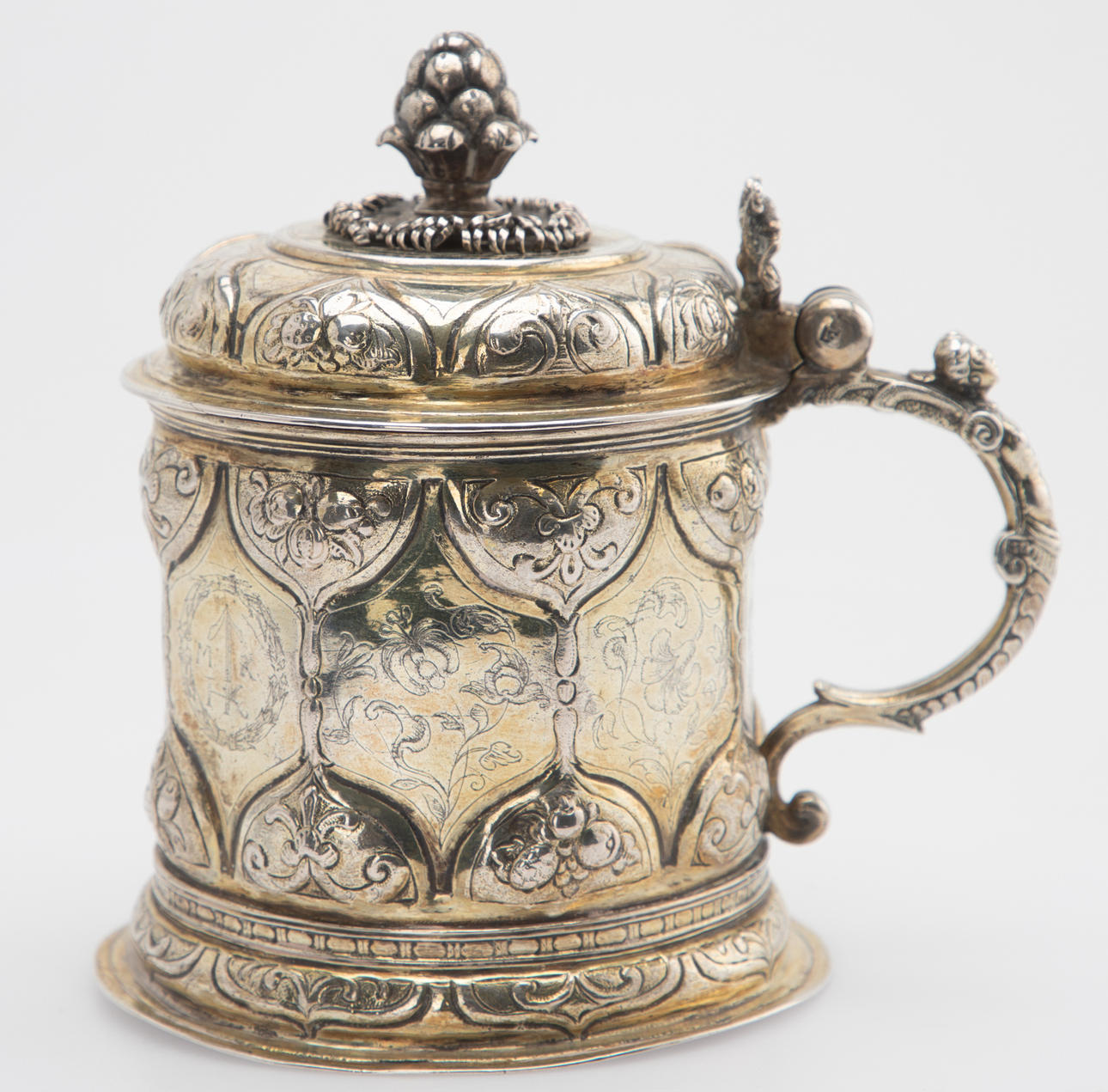 Vermeil tanker silver, gold-plated with a coin - 1 thaler commemorative coin, 1630, Saxony George I, around 1630- Poznań, 18th century Jh.