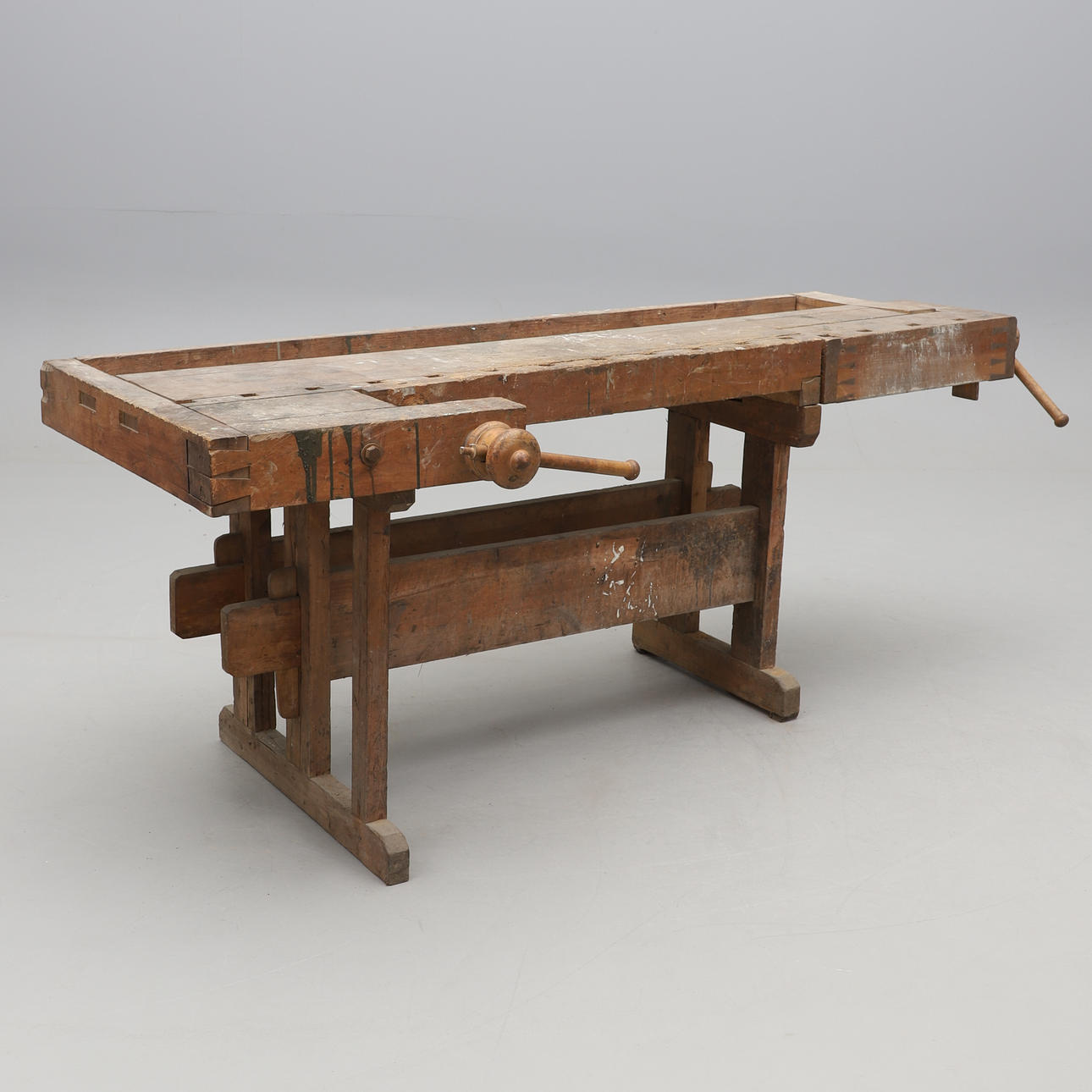 SNICKARBÄNK, 1900-talets första hälft.