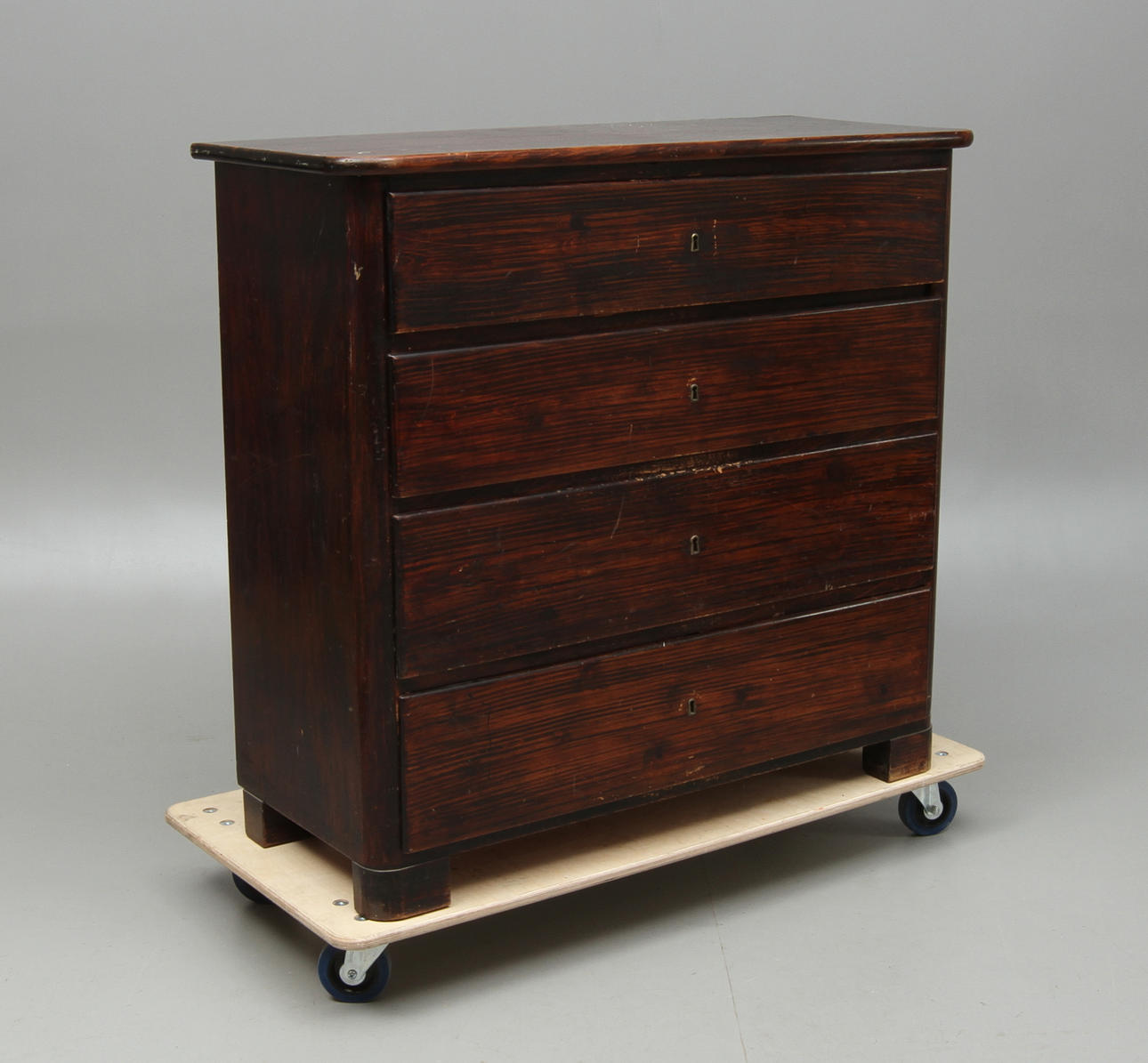 BYRÅ, imitationsmålad, 1800-tal.