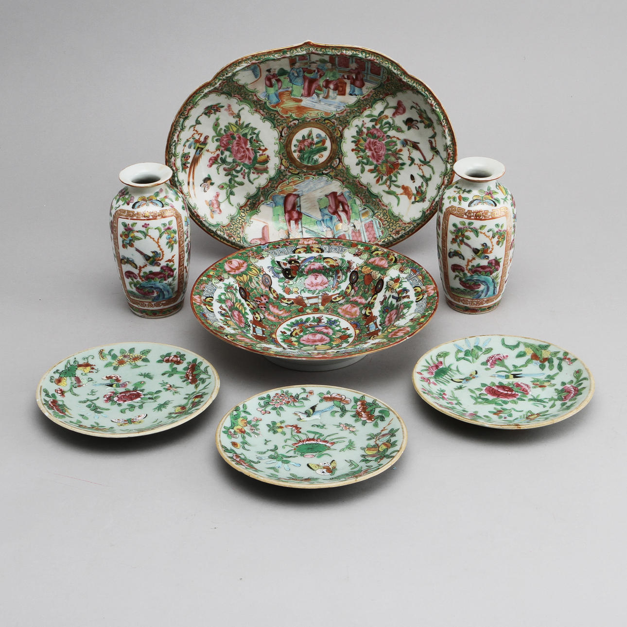 FAT, 5 st samt VASER, 2 st, porslin, Kina, Kanton, 1800/1900-tal.