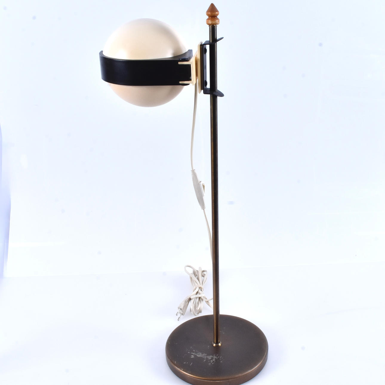 LÁMPARA DE MESA, Belid.