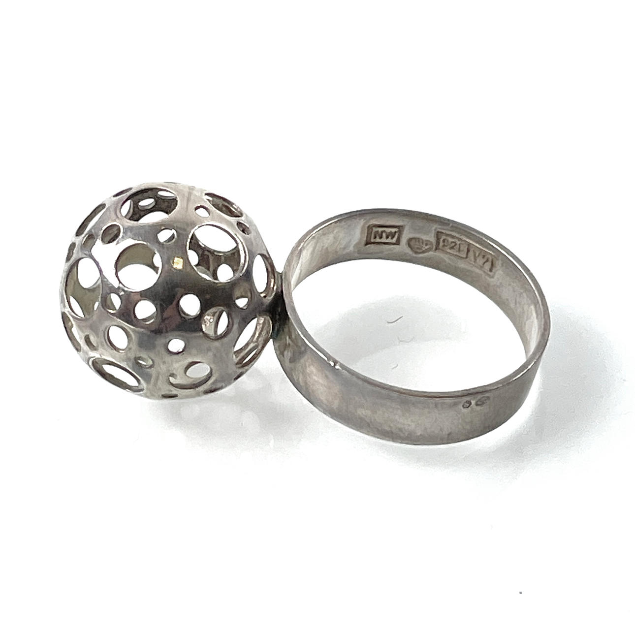 LIISA VITALI. RING, sterlingsølv, „Ladybug/Ladybug“, N.Westerback, 1974.
