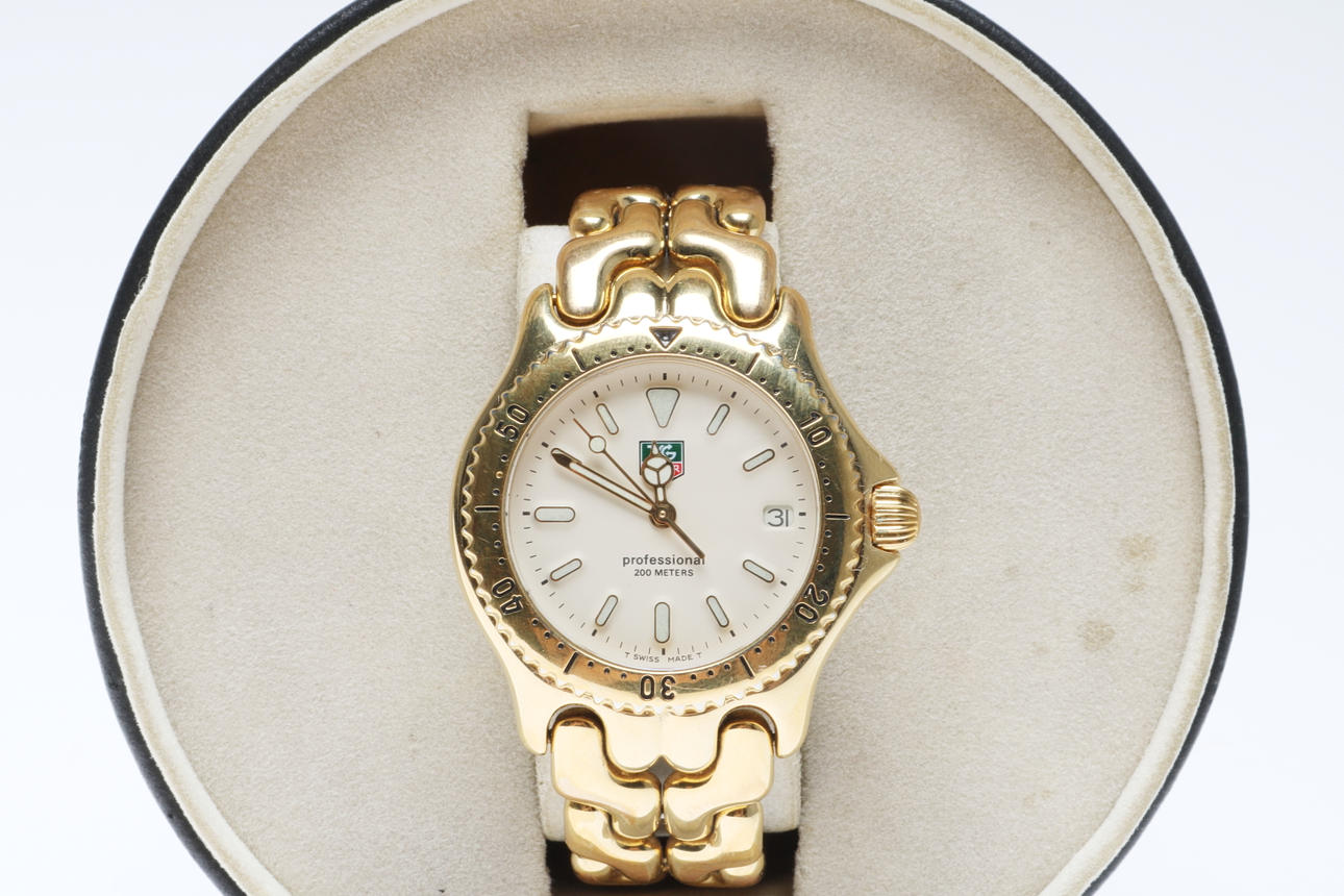 ARMBANDSUR, Tag Heuer Profession 300 meters, swiss made.