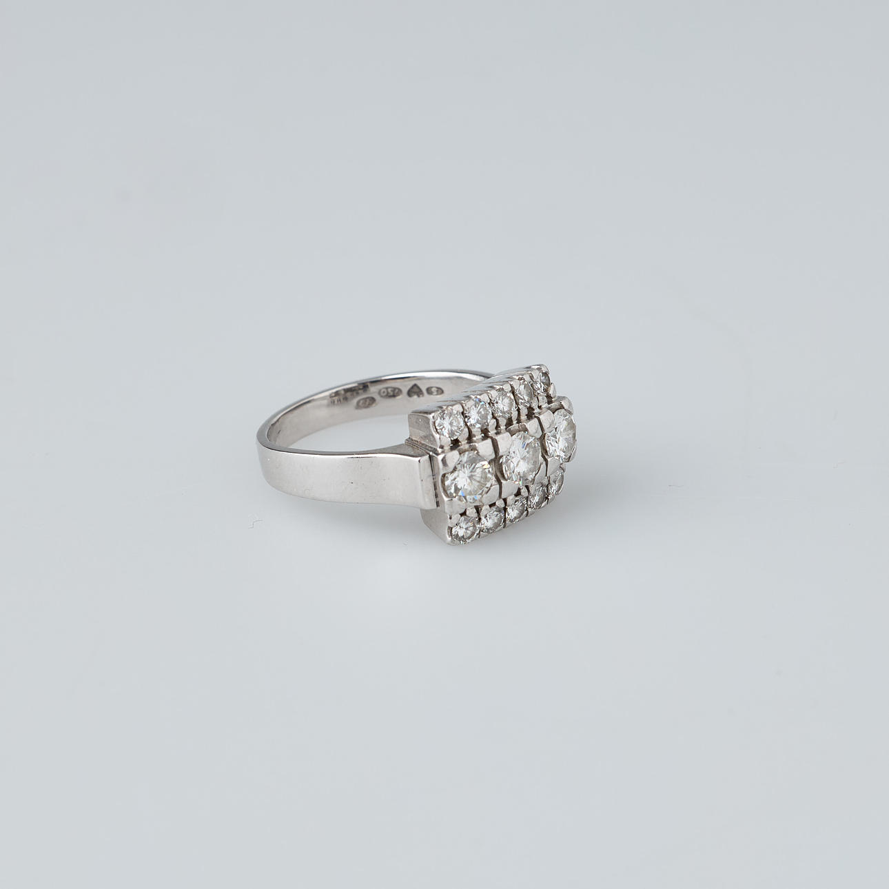 RING, brilliant cut diamonds, 18K white gold.