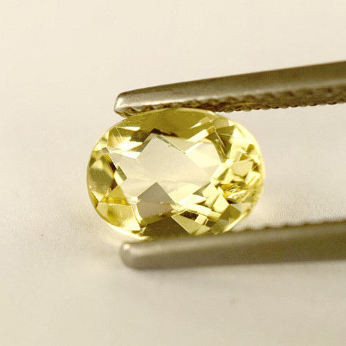 HELIODOR, 1.22 CT.. gul.
