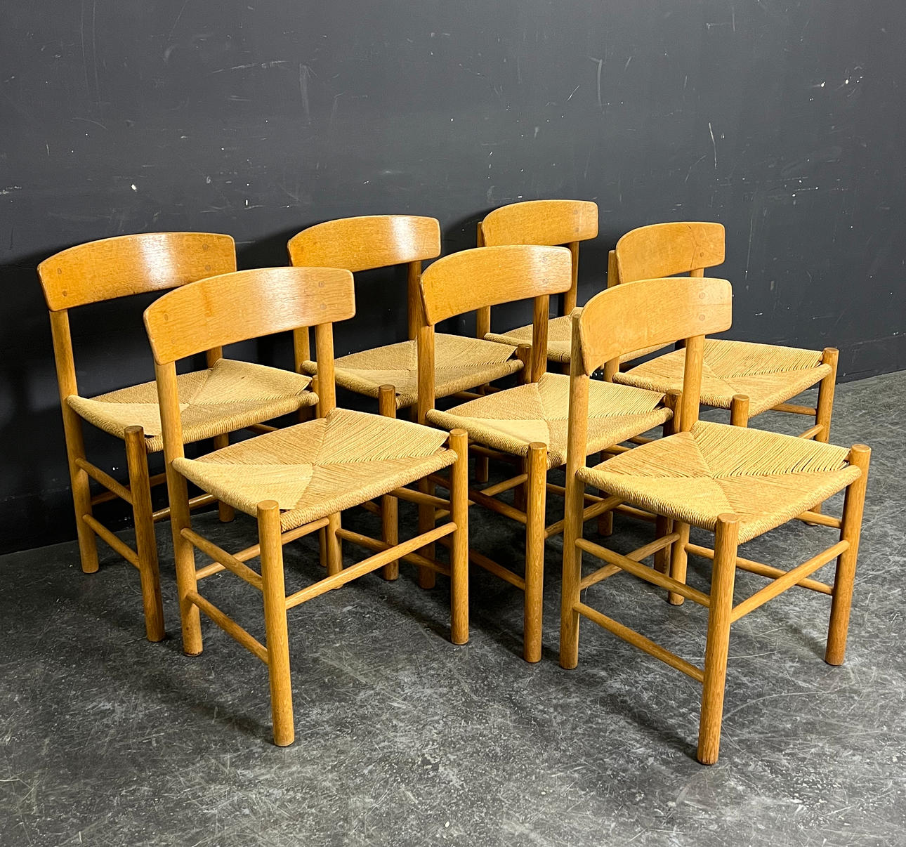 BØRGE MOGENSEN. 7 TUOLIA.