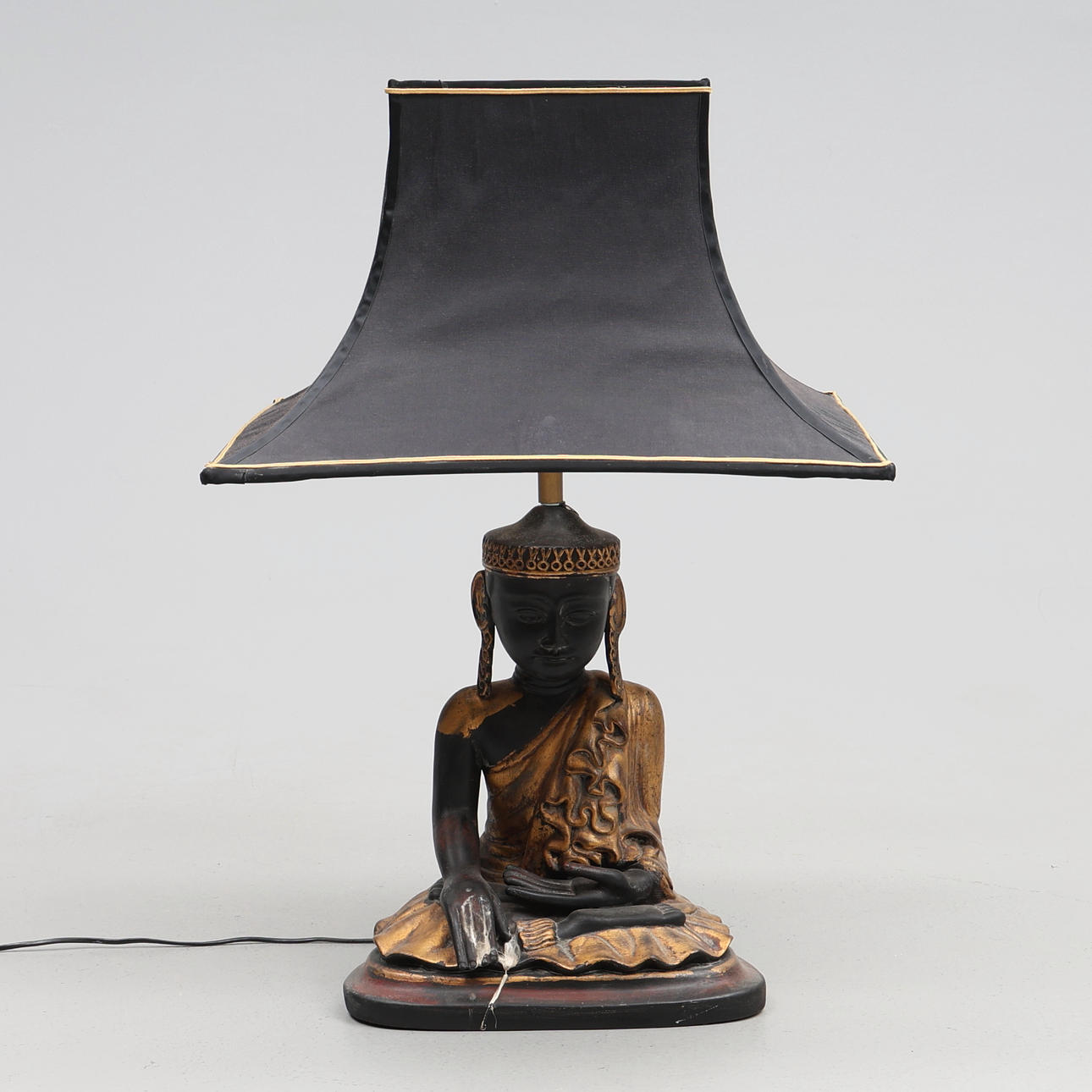 LÁMPARA DE MESA. Misa artística.