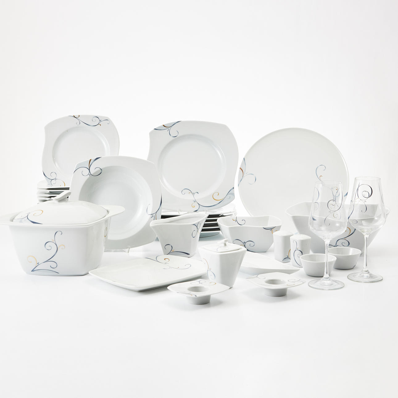 ANNE ROOSLIEN, a 68 dlr tableware set, “Victoria”, Lighthouse clover.