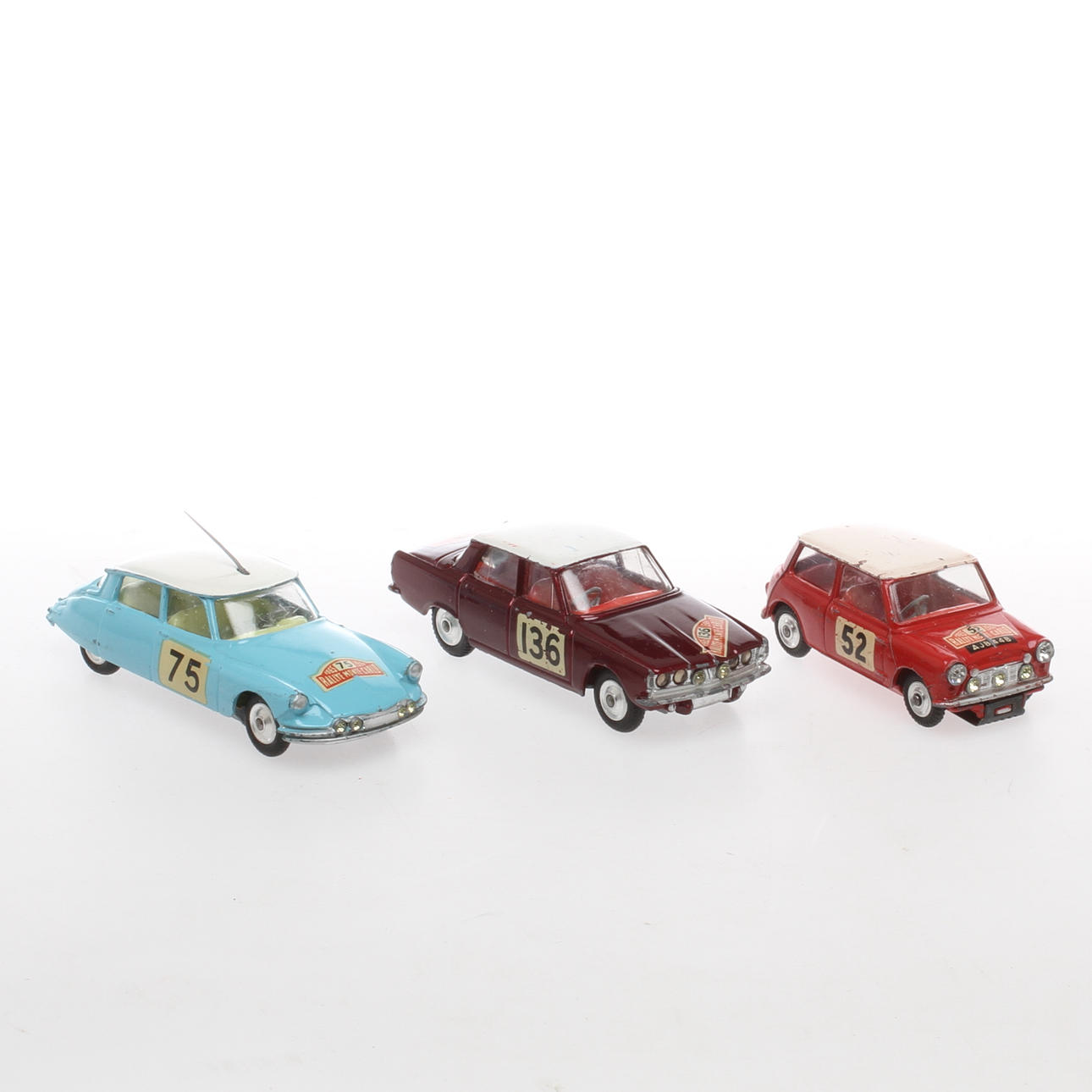 CORGI 3 stycken MonteCarlo Rally, ljusblå, röd och purpurröd.