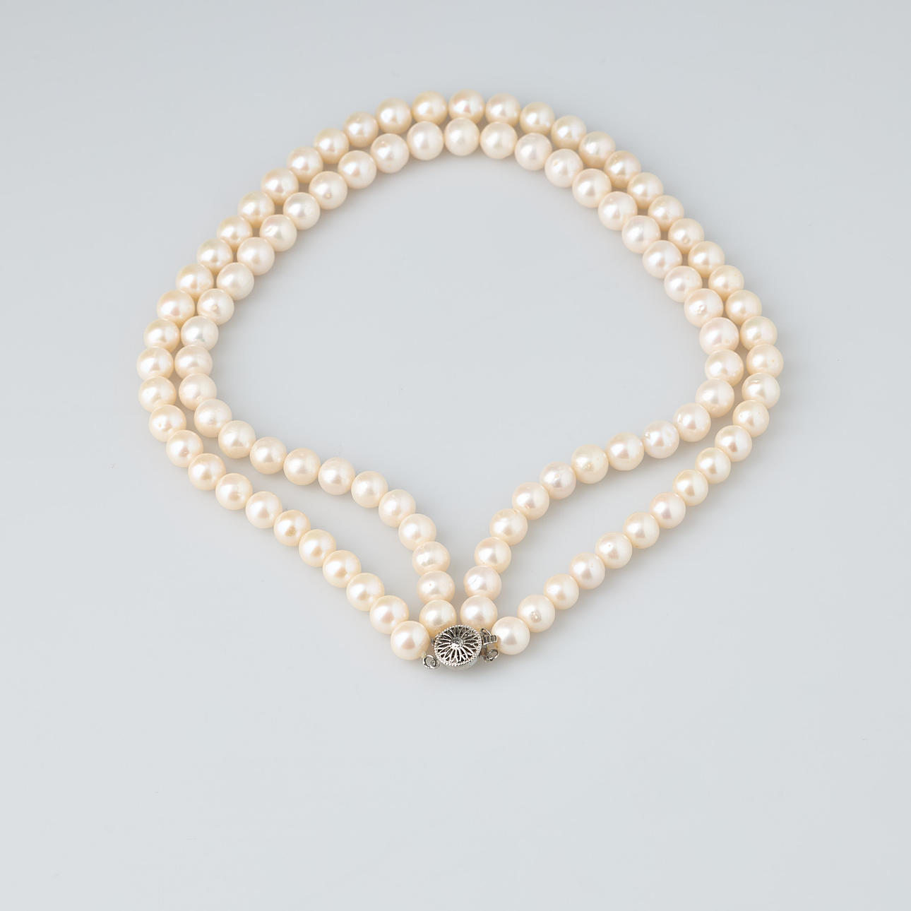 PÄRLCOLLIER, odlade saltvattenspärlor ca 9,5 mm.