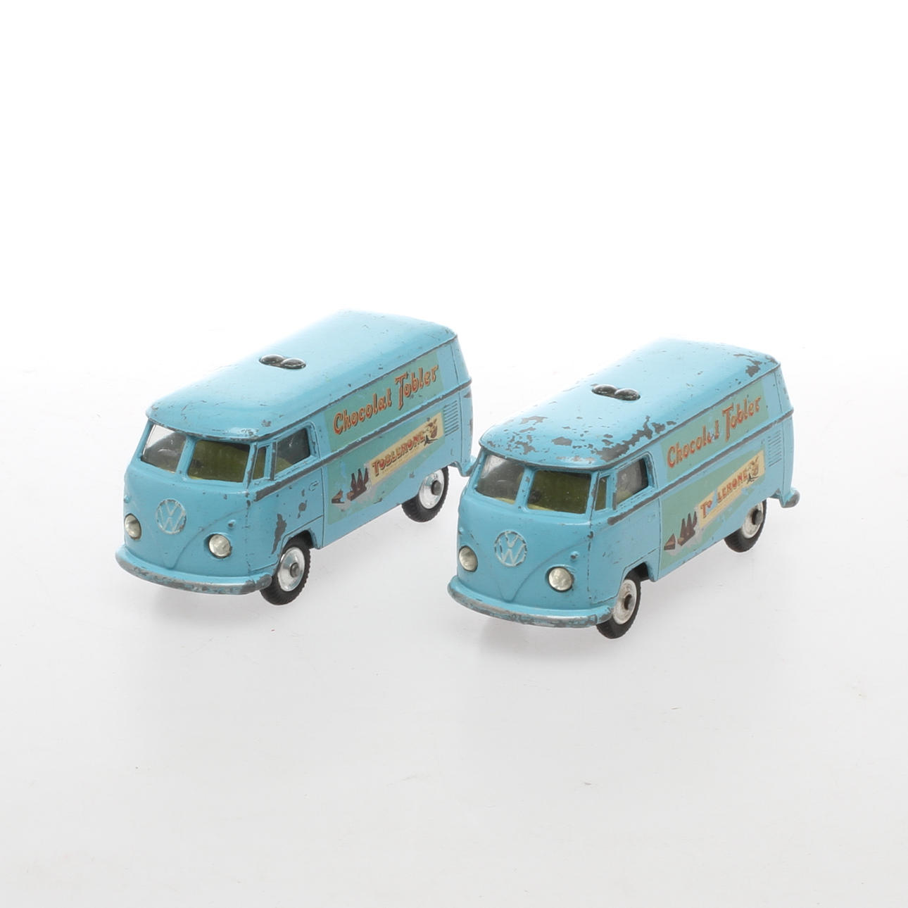 CORGI 2 stycken ljusblå TOBLERONE.