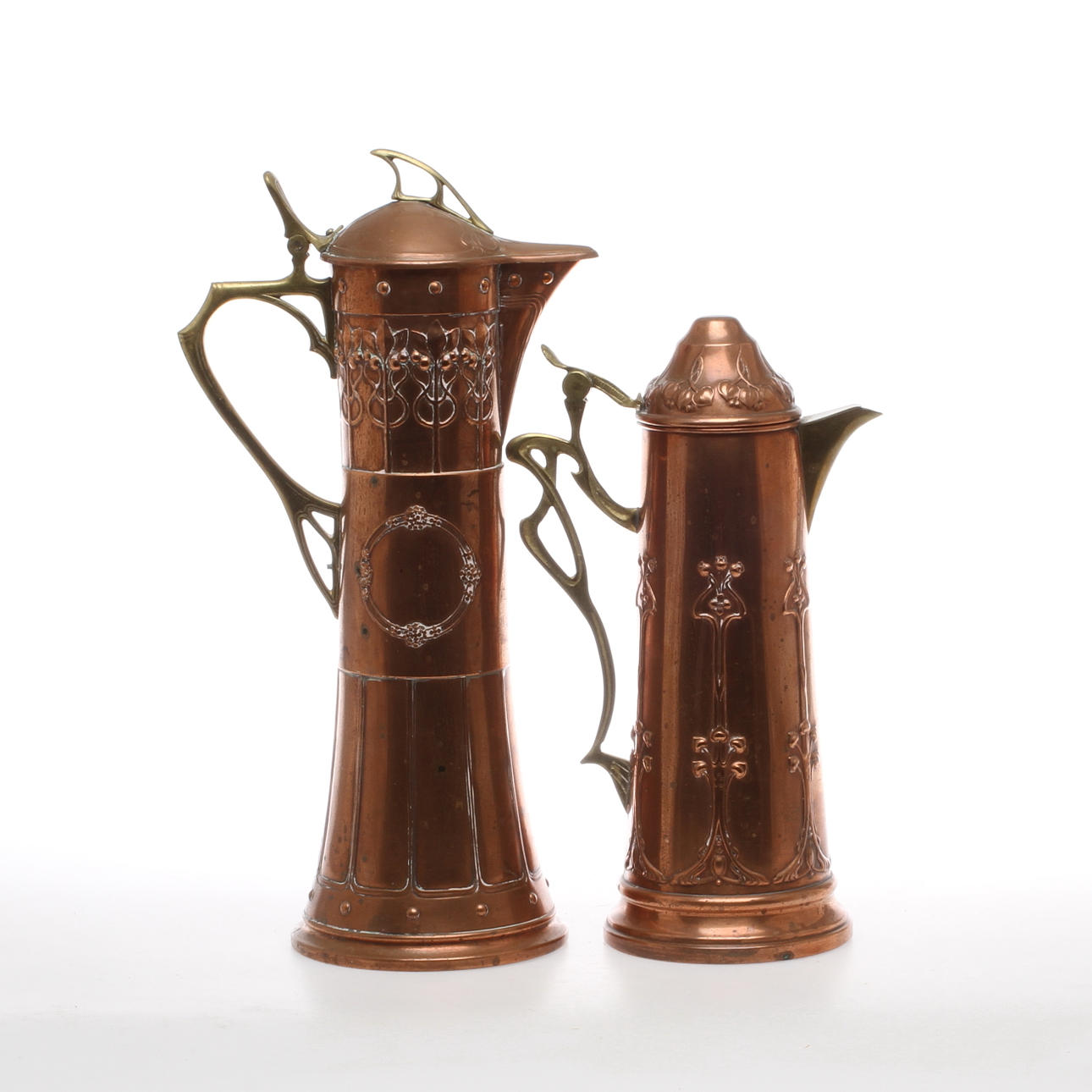 KANNOR 2 st, koppar samt mässing, jugend, delvis WMF Württembergische Metallwarenfabrik.