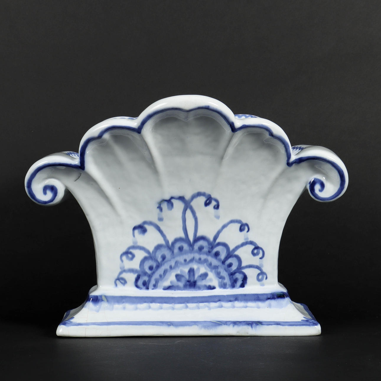 WILHELM KÅGE. Tulpanvas, Gustavsberg 1919.