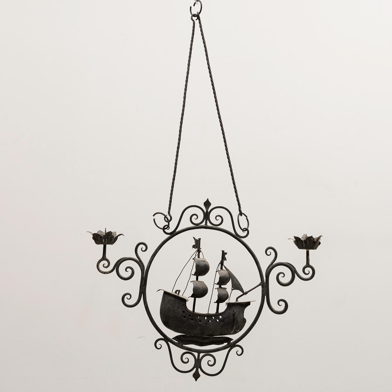 TAKLJUSSTAKE, gjutjärn, Båt, 1900-tal.